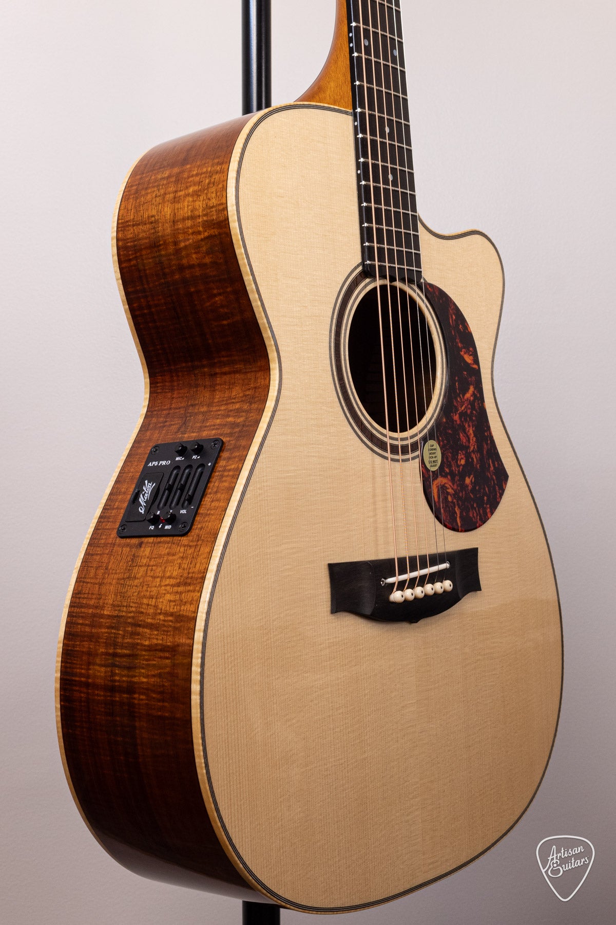 Maton MASTER BUILT L.E. May Traditional Cutaway - 16899
