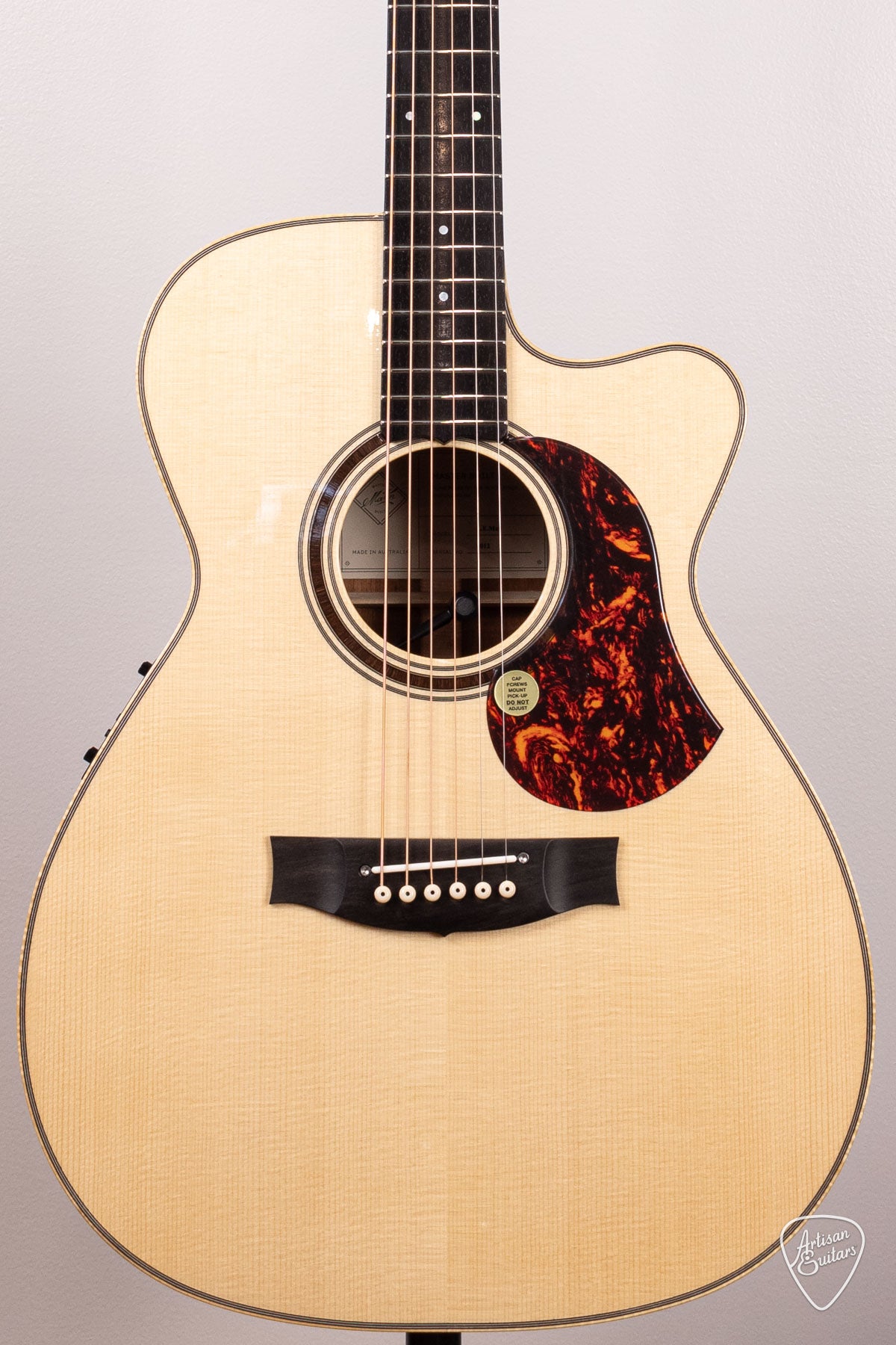 Maton MASTER BUILT L.E. May Traditional Cutaway - 16899