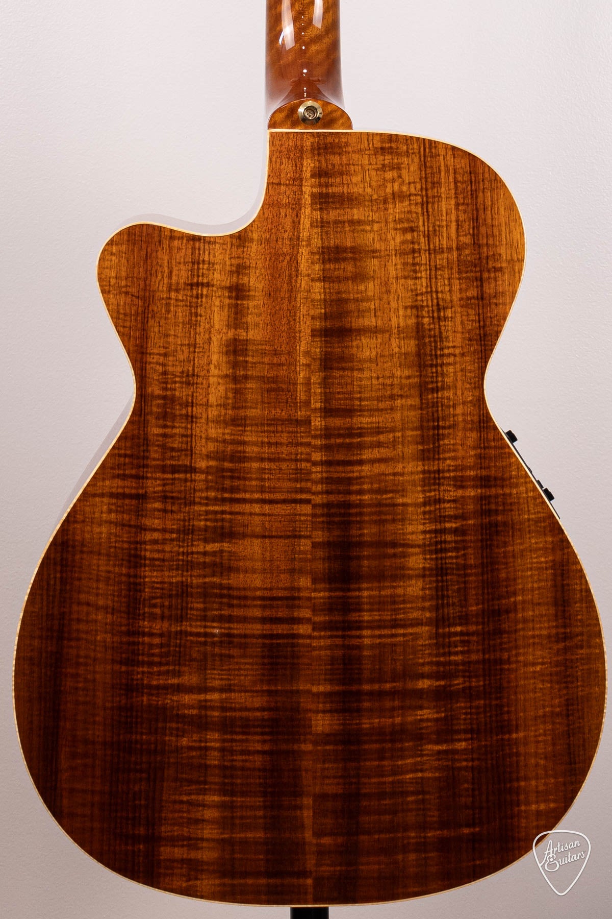 Maton MASTER BUILT L.E. May Traditional Cutaway - 16899