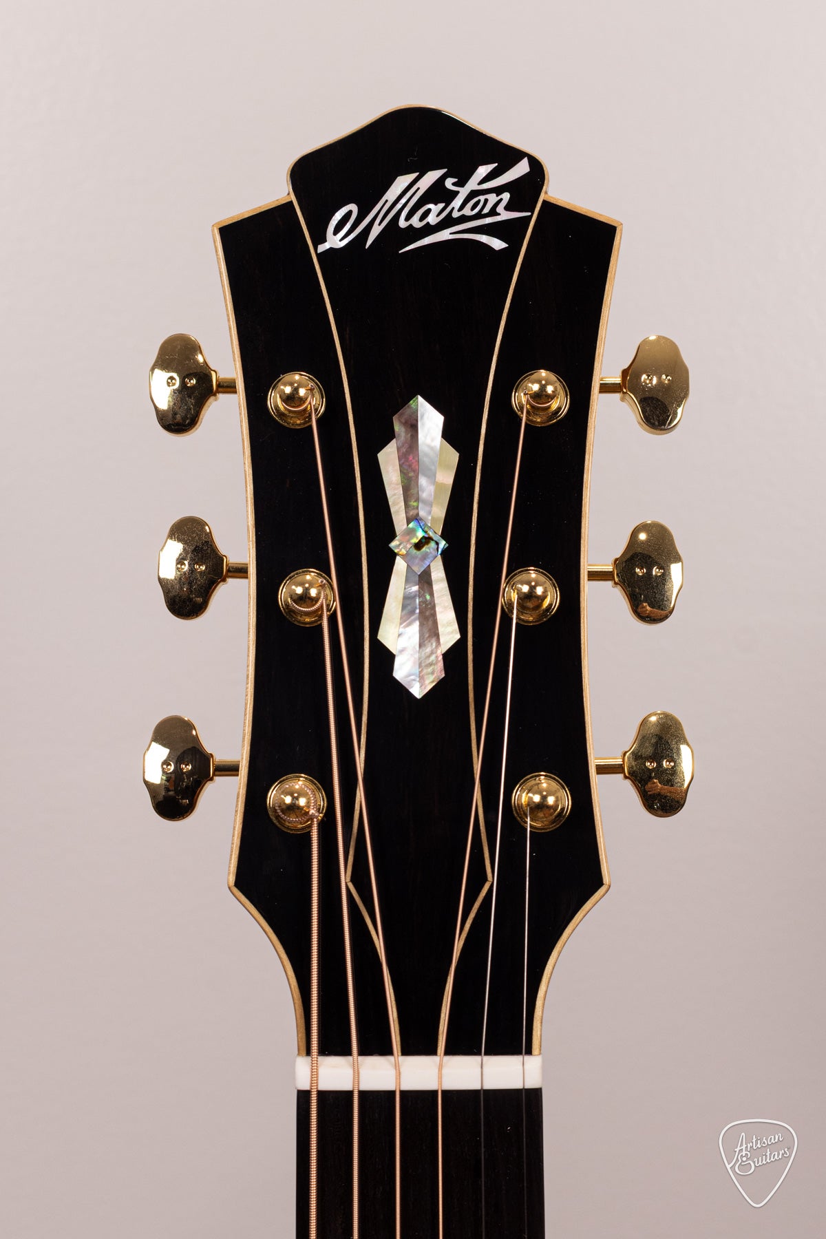 Maton MASTER BUILT L.E. May Traditional Cutaway - 17011