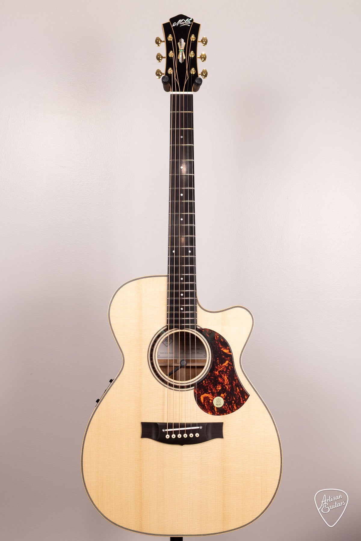 Maton MASTER BUILT L.E. May Traditional Cutaway - 17182