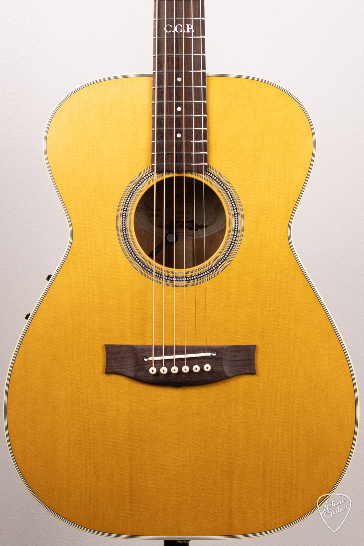 Maton Custom Shop TE Personal 2015年製 The T.E. Personal - Maton Guitars - Small Body, Big Sound