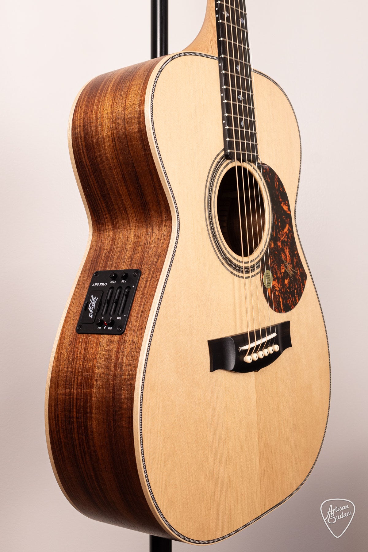 ギター Maton EBG808ARTIST Maton Guitars EBG-808 Artist - 16599 | Artisan Guitars
