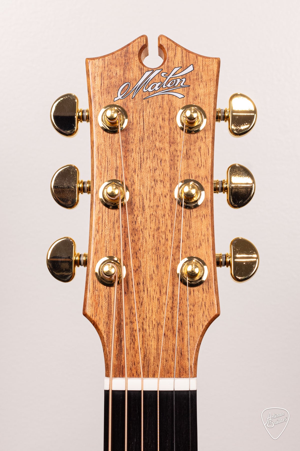 Maton Guitars EBG-808-C Artist Cutaway - 16797