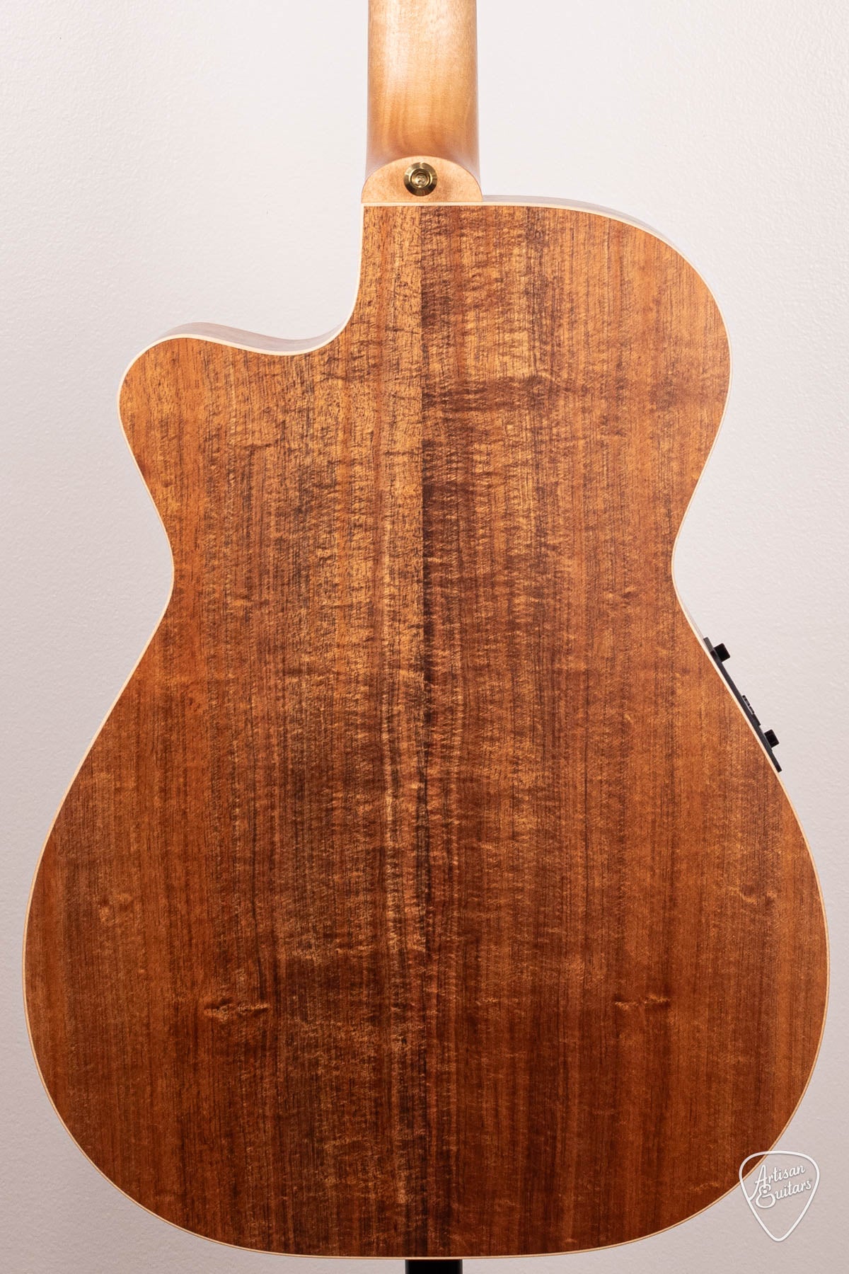 Maton Guitars EBG-808-C Artist Cutaway - 16797