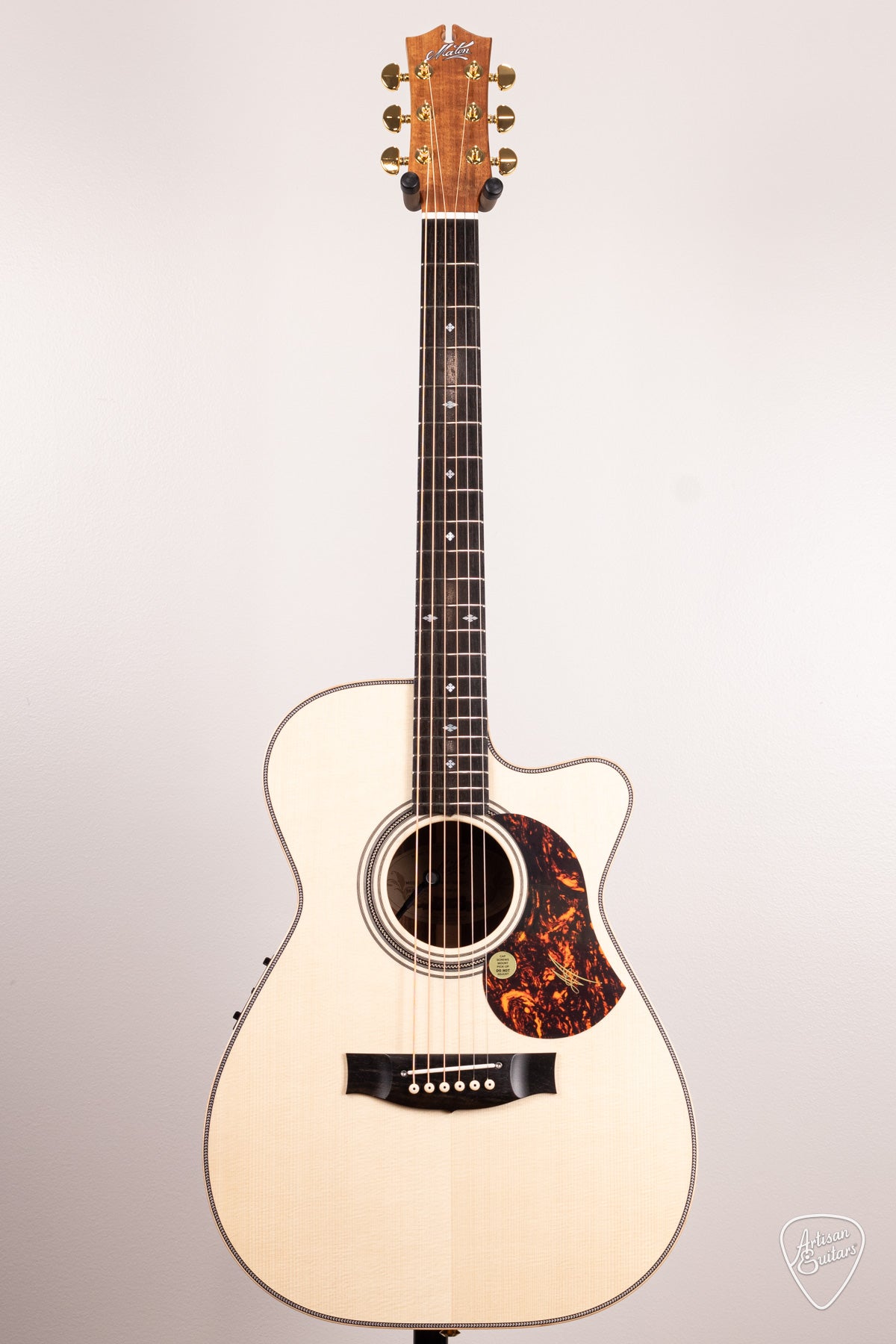 Maton Guitars EBG-808-C Artist Cutaway - 16760
