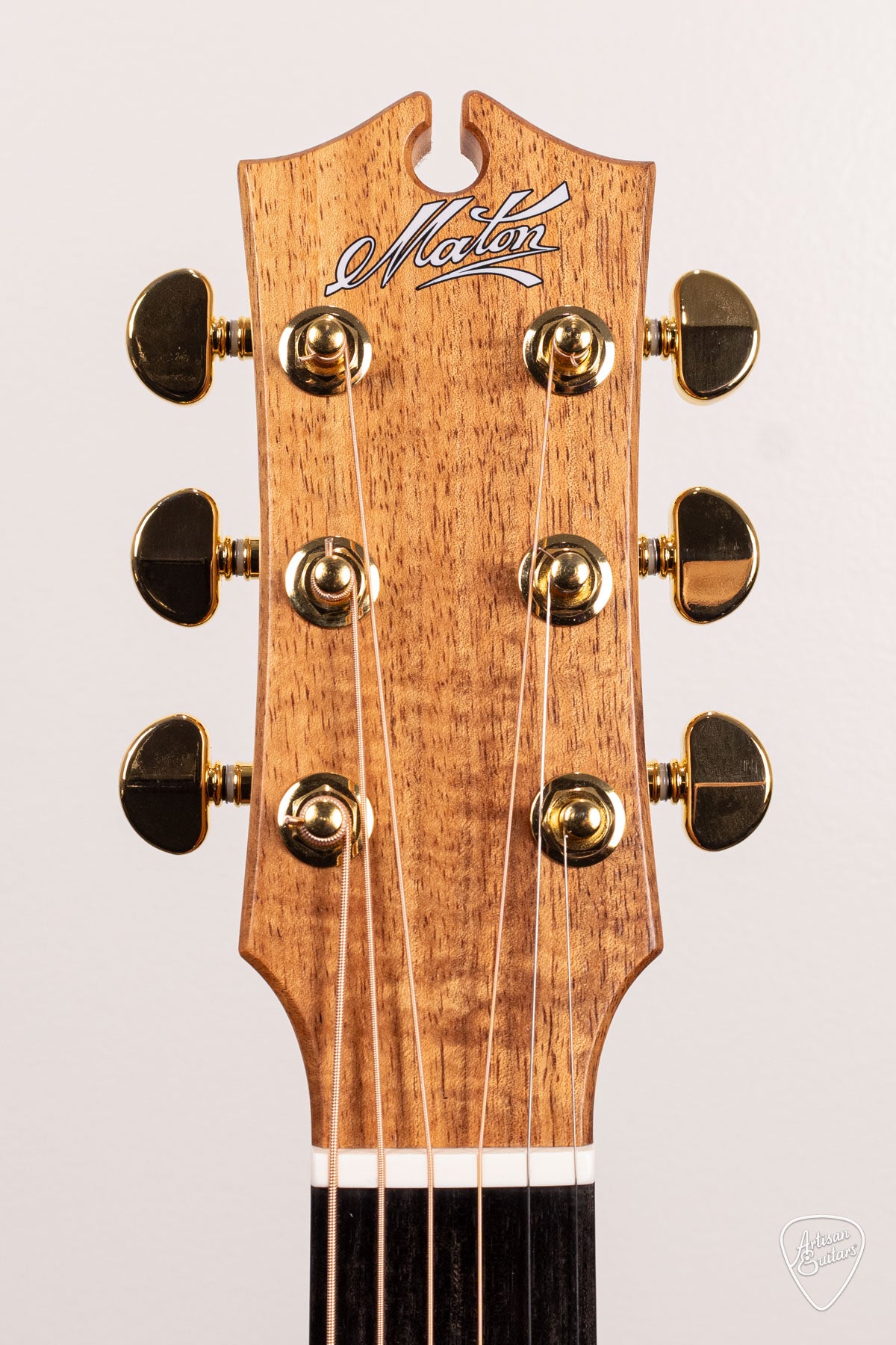 Maton Guitars EBG-808-C Artist Cutaway - 16760