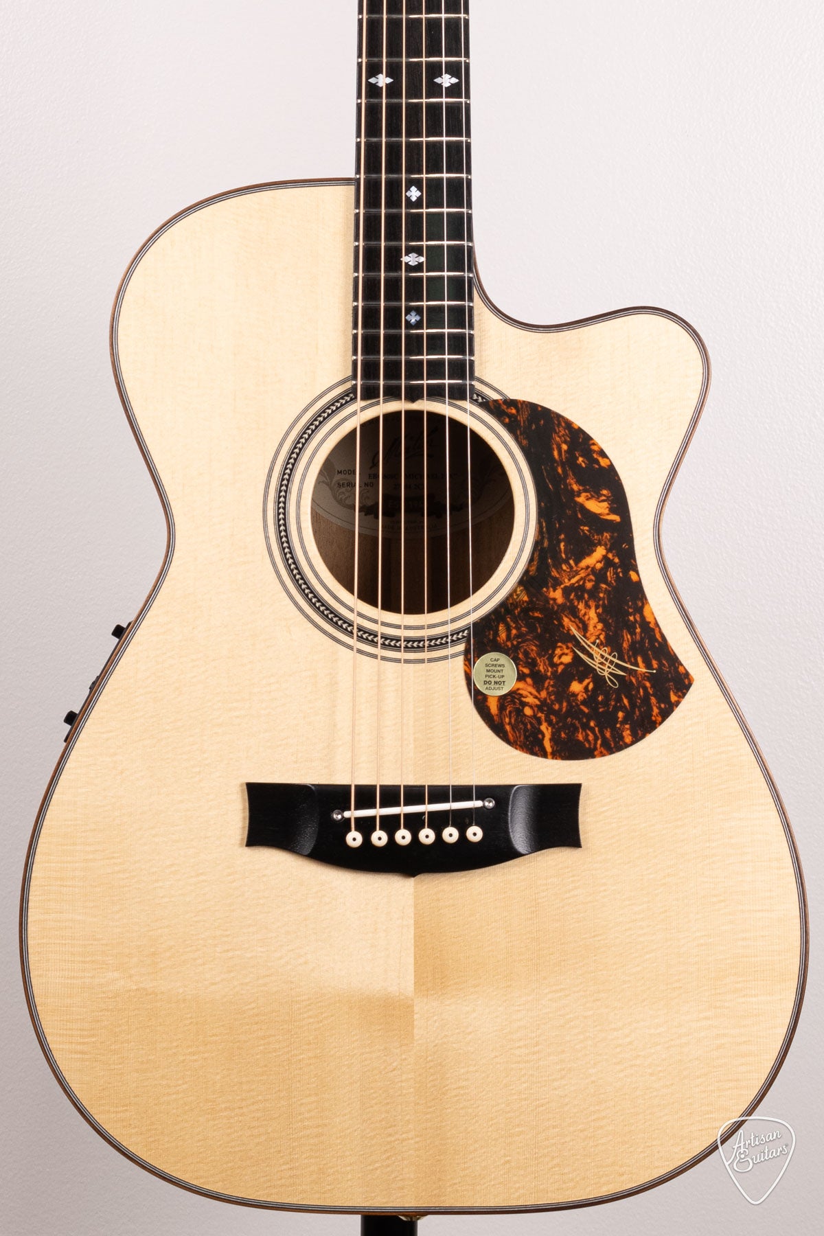 Maton Guitars EBG-808 Mic Fix Cutaway - 16562