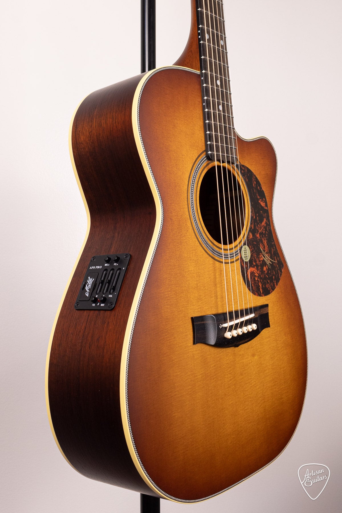 Maton Guitars EBG-808C Nashville Cutaway - 16627