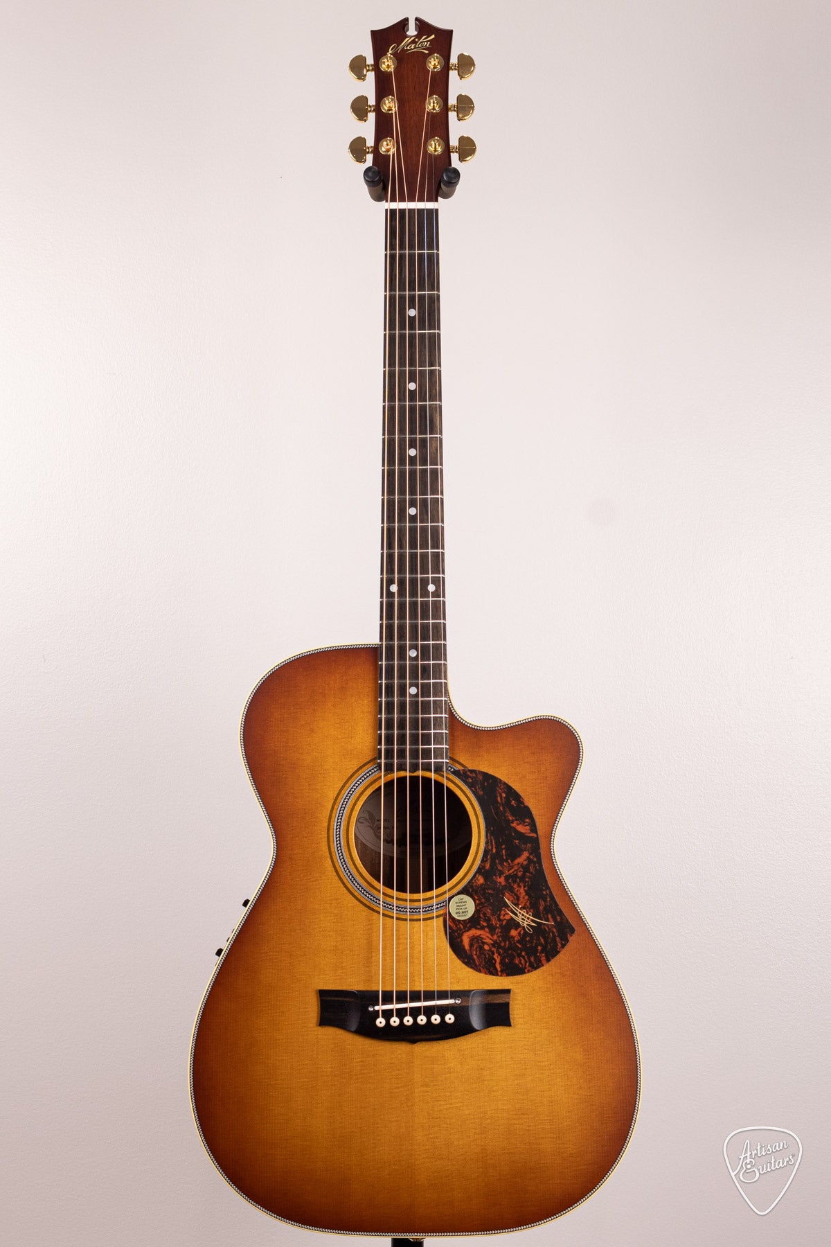 Maton Guitars EBG-808C Nashville Cutaway - 16627