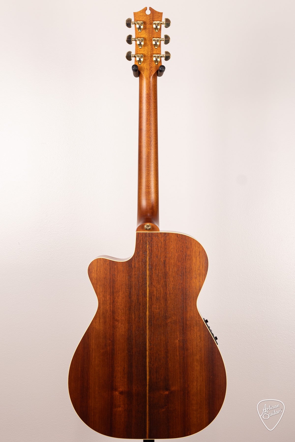 Maton Guitars EBG-808C Nashville Cutaway - 16596