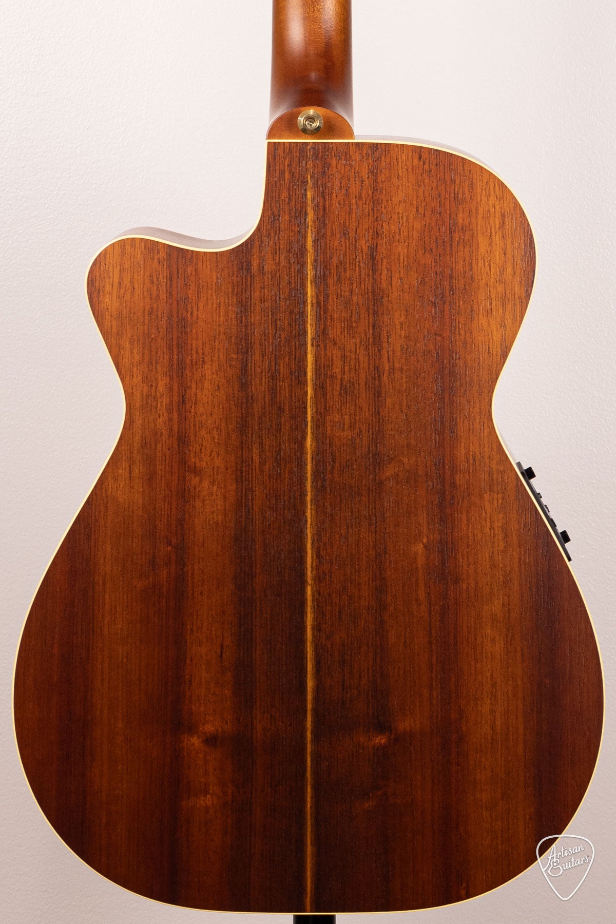 Maton Guitars EBG-808C Nashville Cutaway - 16596