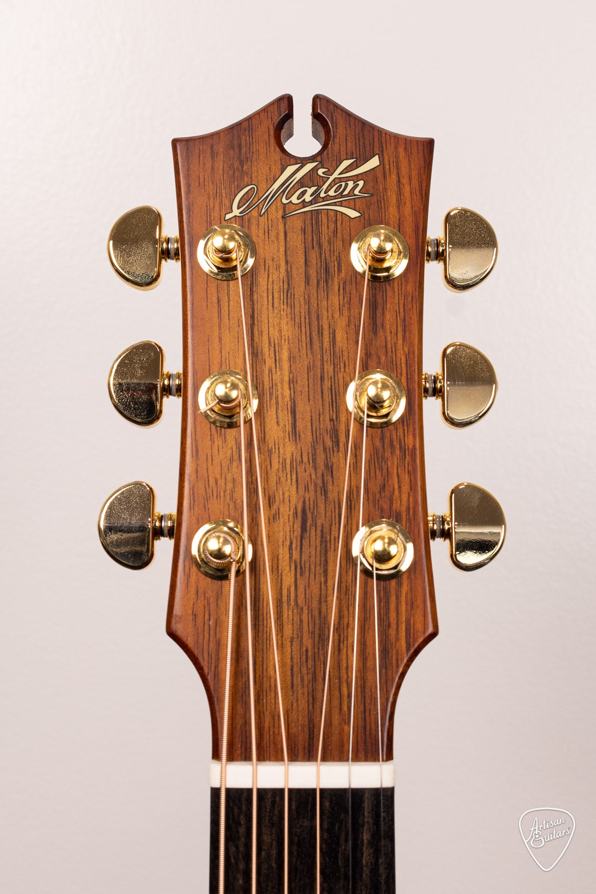 Maton Guitars EBG-808C Nashville Cutaway - 16596