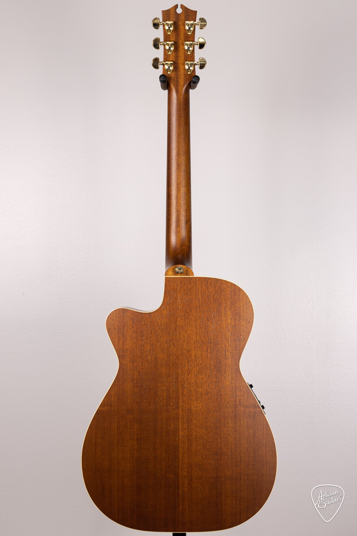 Maton Guitars EBG-808C Nashville Cutaway - 16540