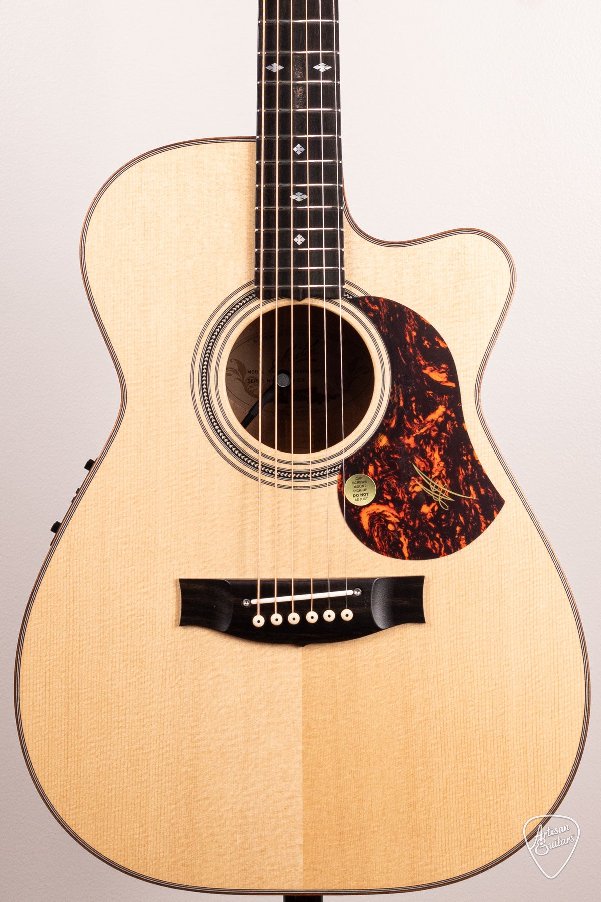 Maton Guitars Nashville