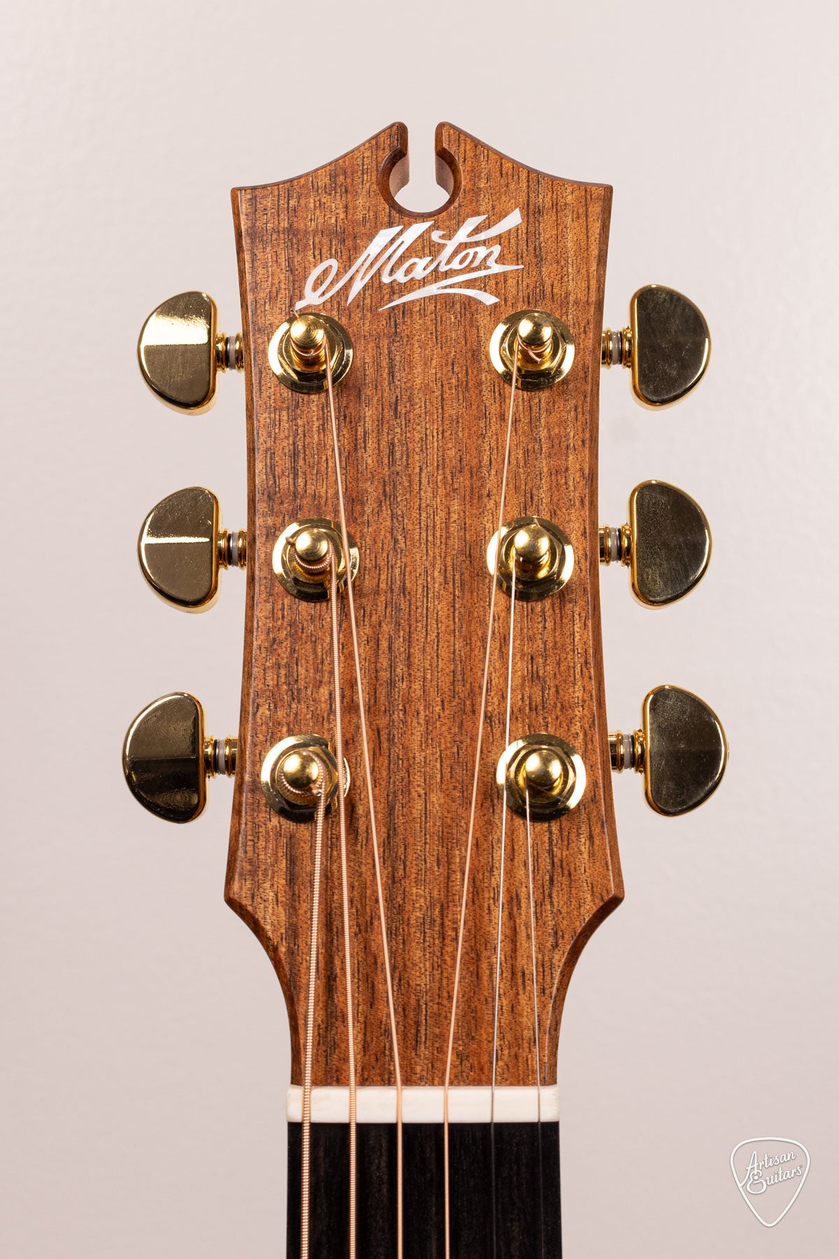 Maton Guitars EBG-808 Mic Fix Cutaway - 16611