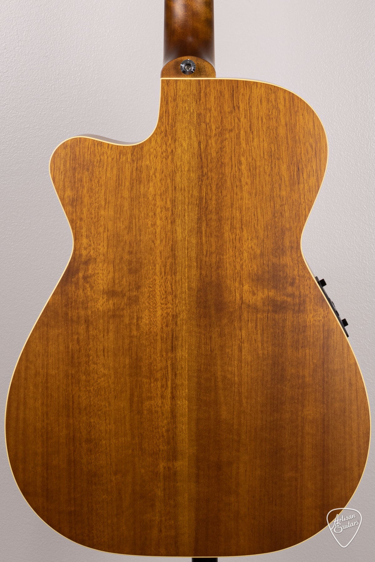 Maton Guitars EBG-808-TEC Tommy Emmanuel Cutaway - 16543