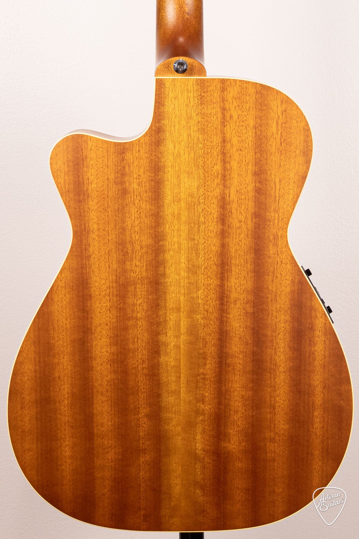 Maton Guitars EBG-808-TEC Tommy Emmanuel Cutaway - 16603