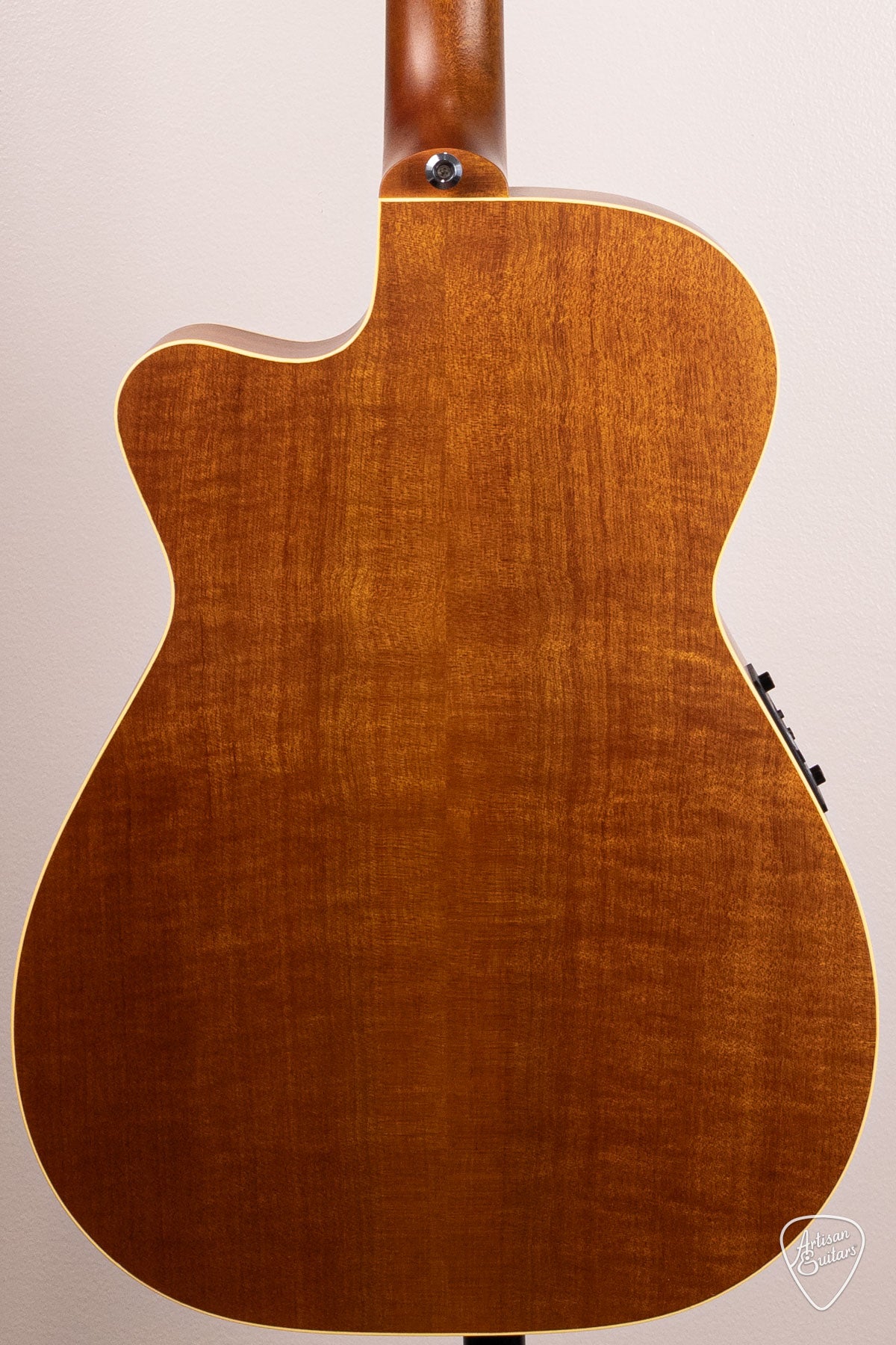 Maton Guitars EBG-808-TEC Tommy Emmanuel Cutaway - 16617