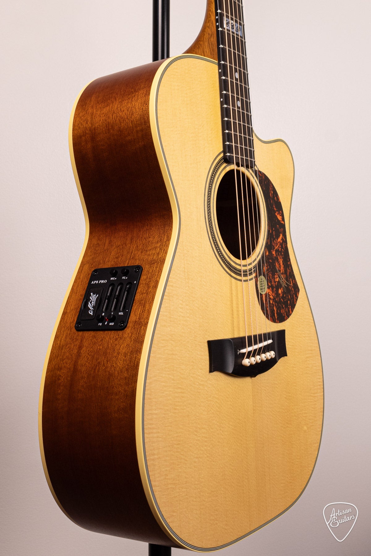 Maton Guitars EBG-808-TEC Tommy Emmanuel Cutaway - 16617