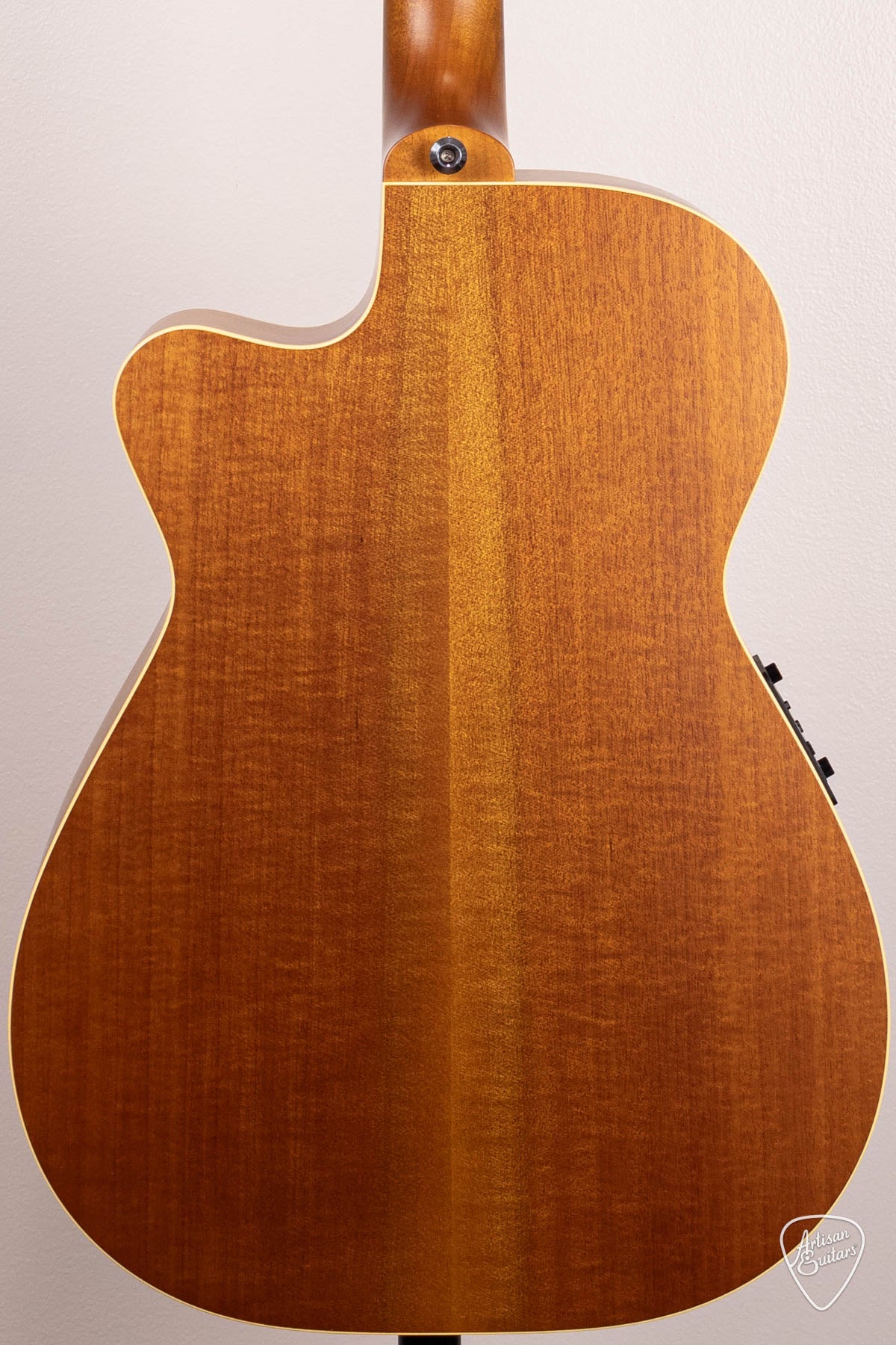 Maton Guitars EBG-808-TEC Tommy Emmanuel Cutaway - 16695