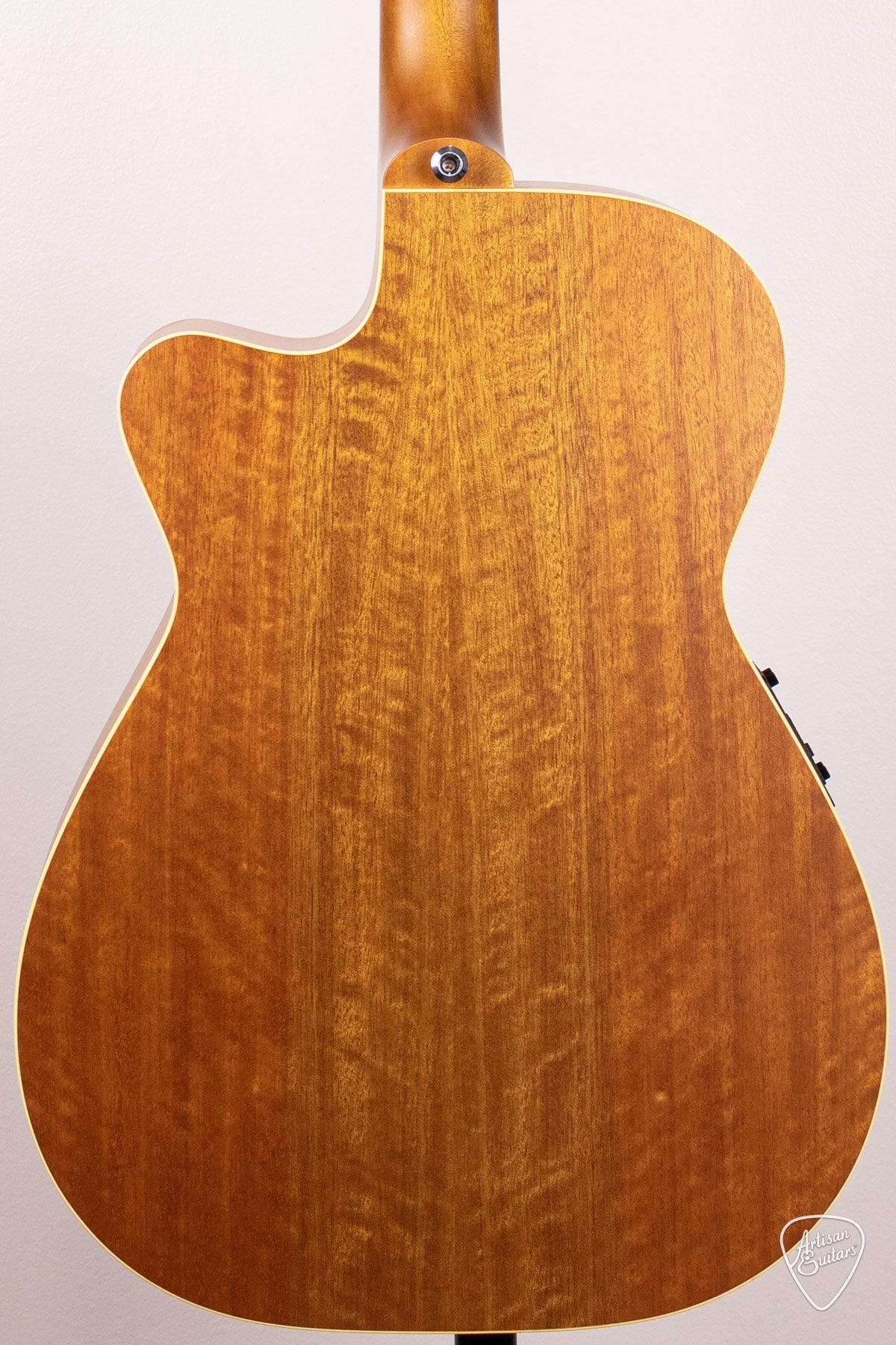 Maton Guitars EBG-808-TEC Tommy Emmanuel Cutaway - 16725
