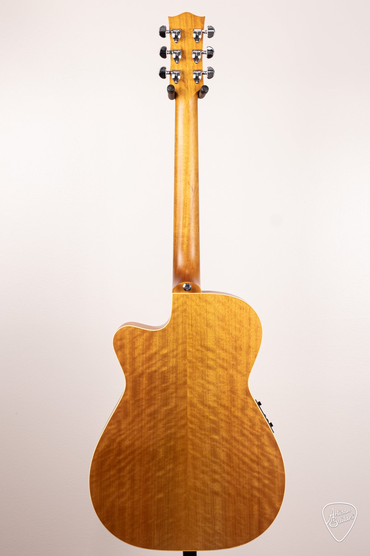 Maton Guitars EBG-808-TEC Tommy Emmanuel Cutaway - 16737