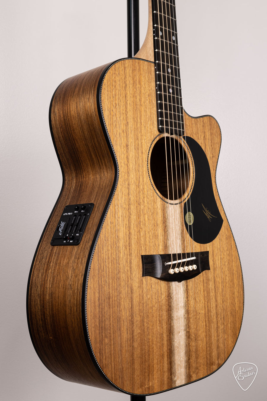 Maton Guitars All-Blackwood EBW-808C Cutaway - 16555