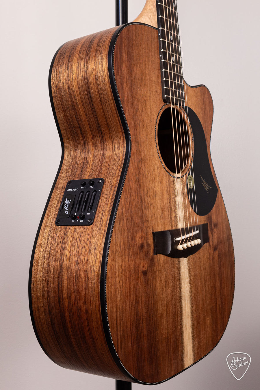 Maton Guitars All-Blackwood EBW-808C Cutaway - 16636