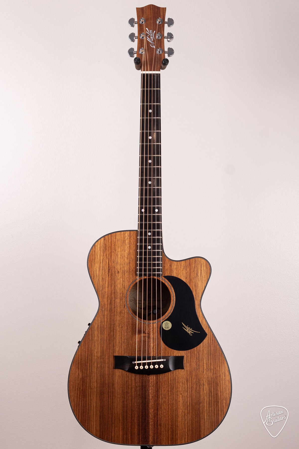 Maton Guitars All-Blackwood EBW-808C Cutaway - 16635
