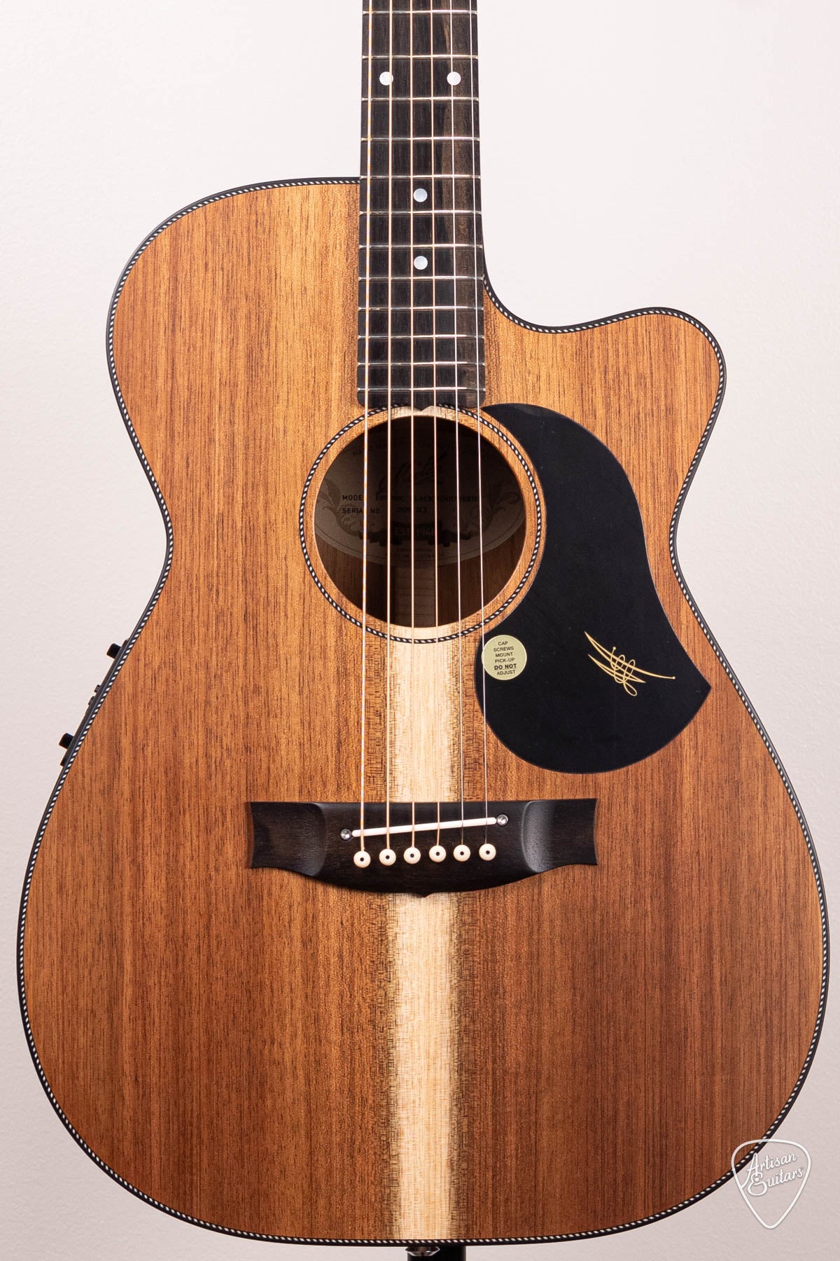 Maton Guitars All-Blackwood EBW-808C Cutaway - 16654