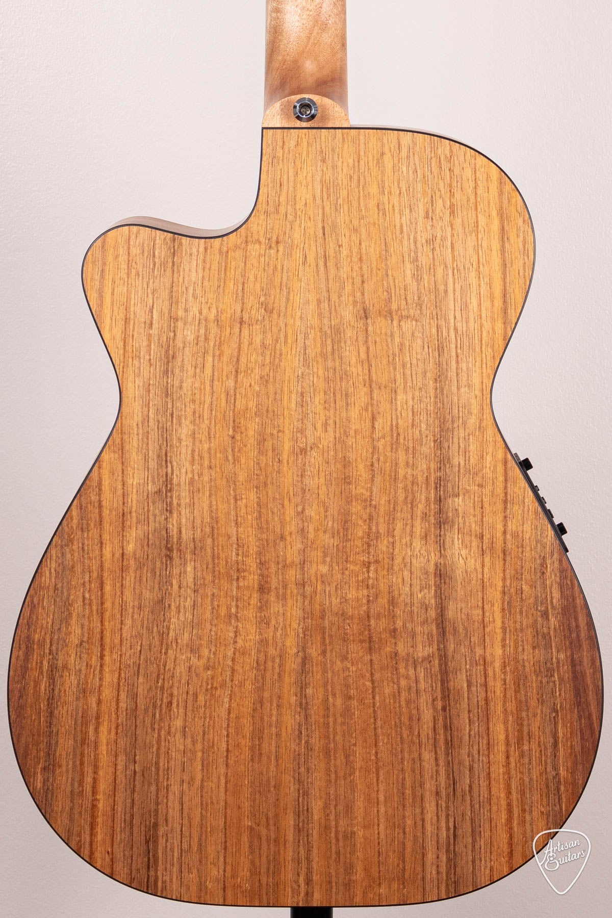 Maton Guitars All-Blackwood EBW-808C Cutaway - 16654