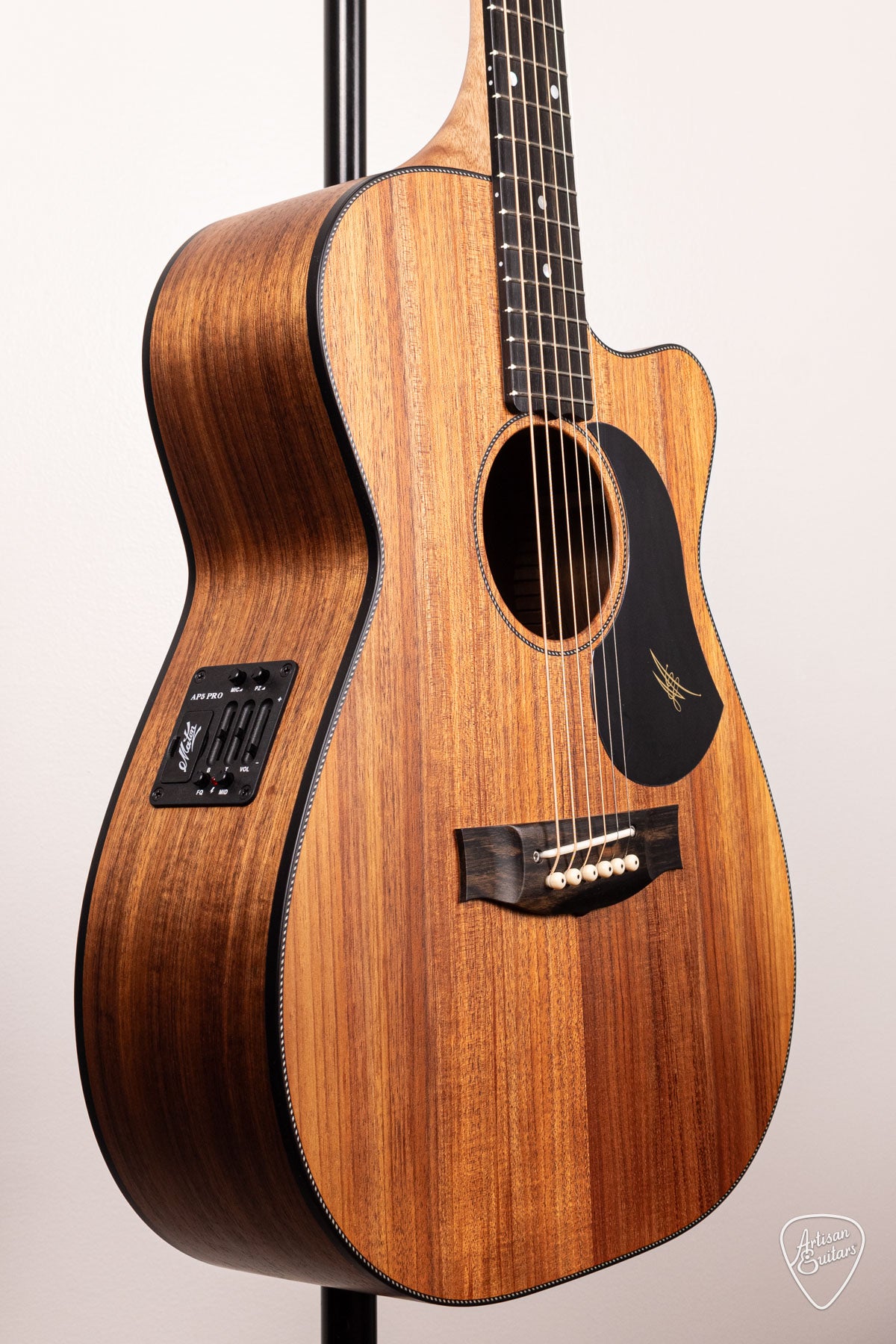 Maton Guitars All-Blackwood EBW-808C Cutaway - 16791