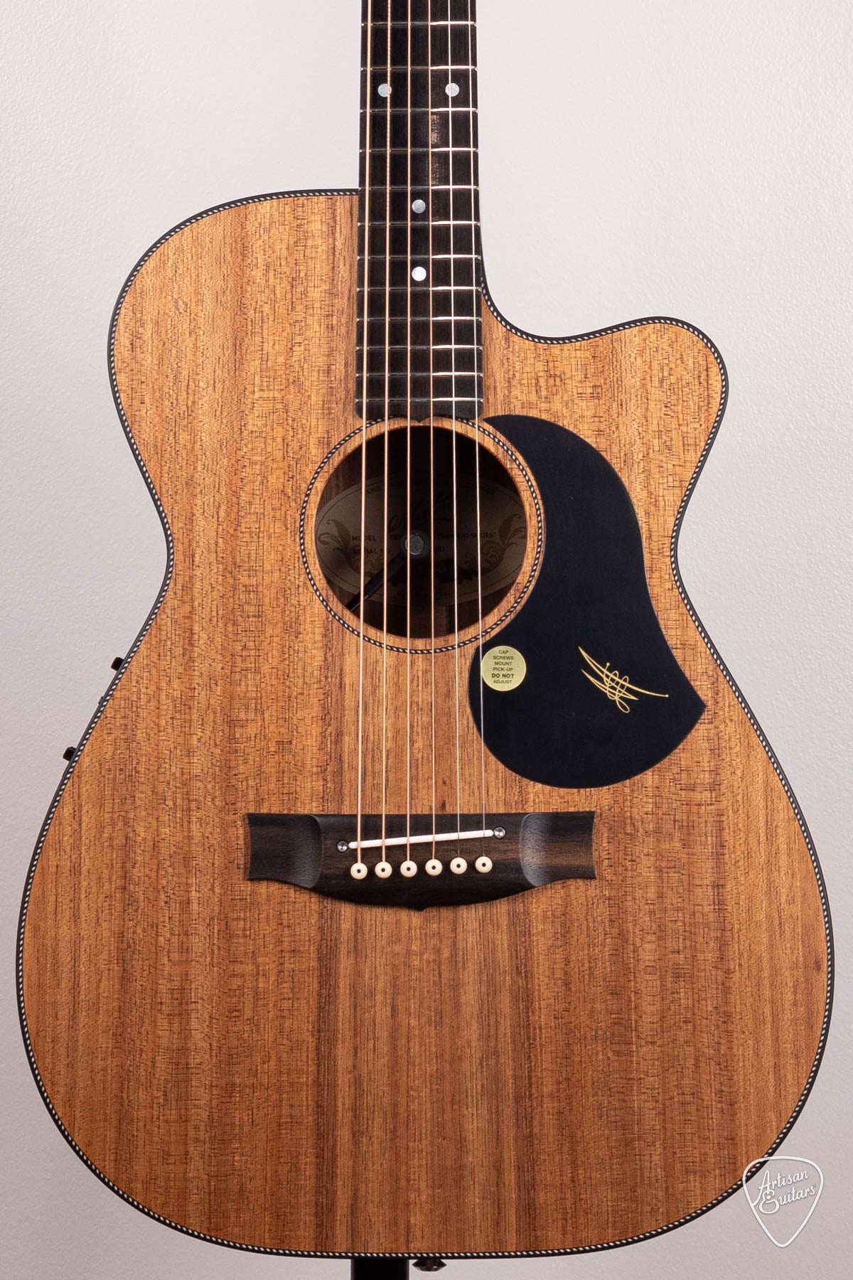 Maton Guitars All-Blackwood EBW-808C Cutaway - 16747