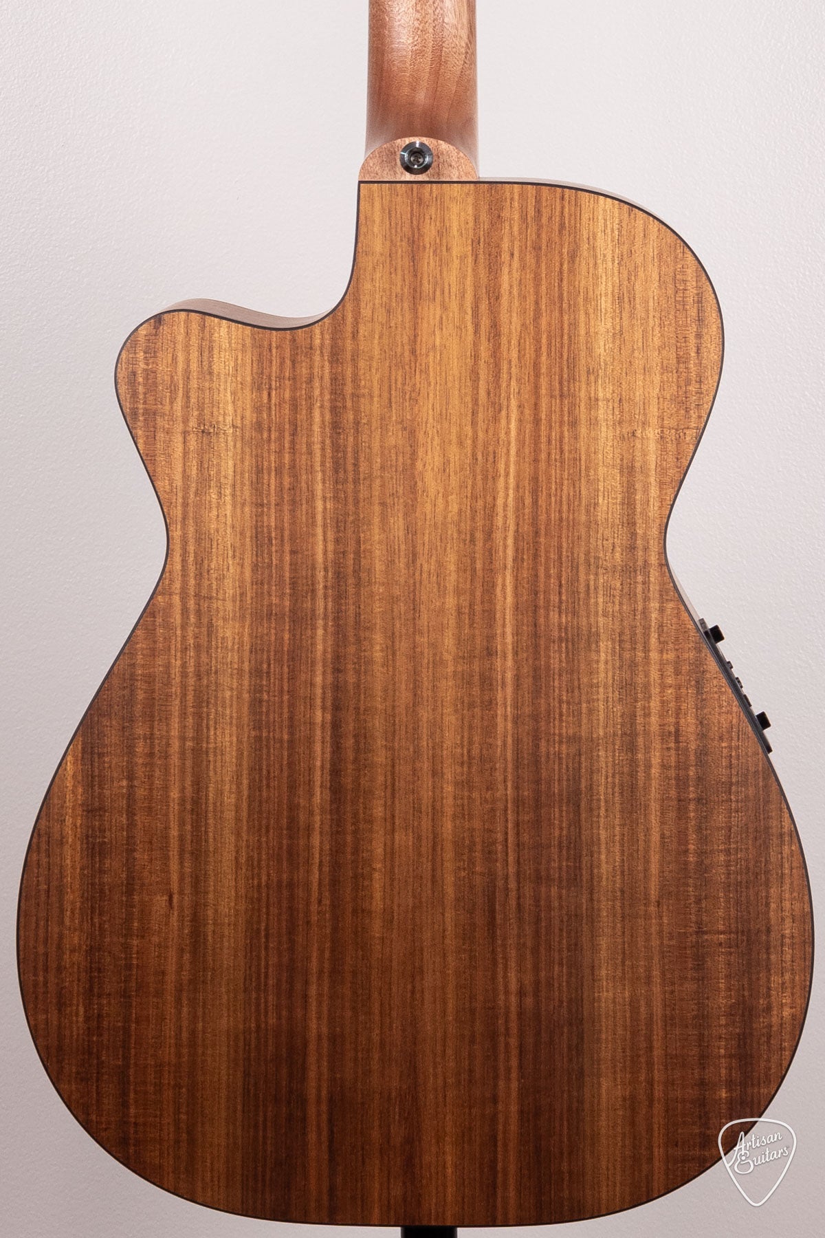 Maton Guitars All-Blackwood EBW-808C Cutaway - 16747