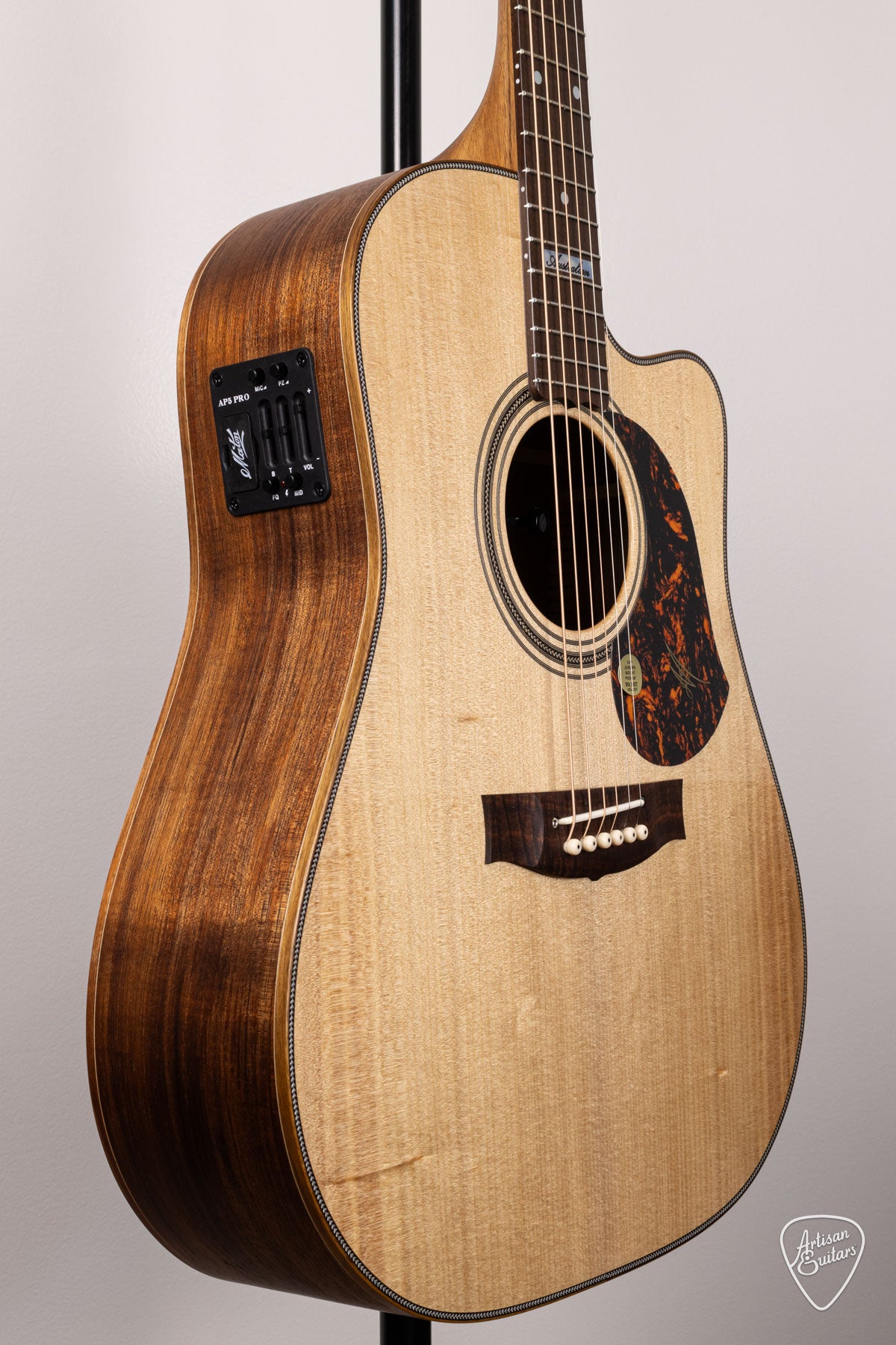 Maton Guitars EM100C-808 Messiah Cutaway - 16559 | Artisan Guitars