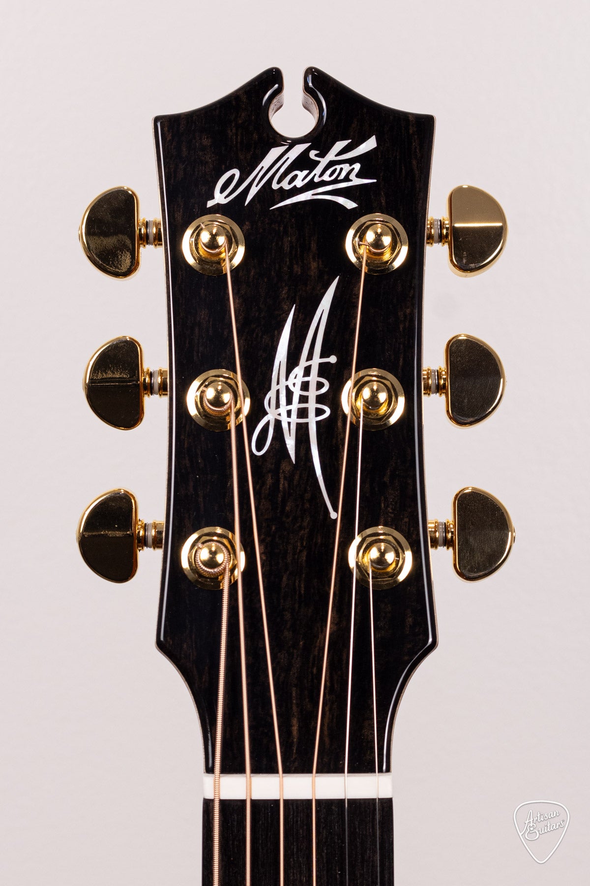 Maton Guitars EM100C-808 Messiah Cutaway - 16645