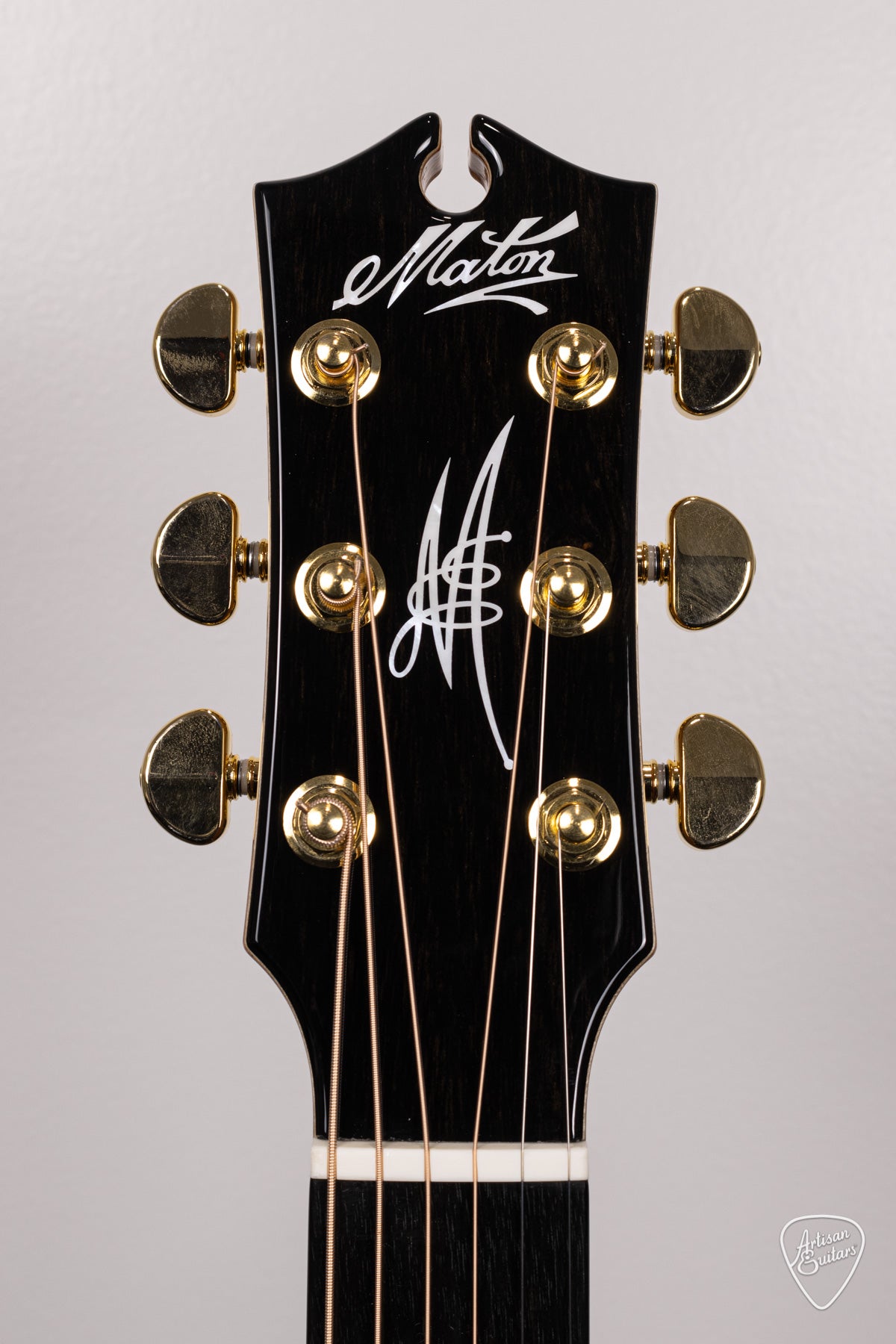 Maton Guitars EM100C-808 Messiah Cutaway - 16552