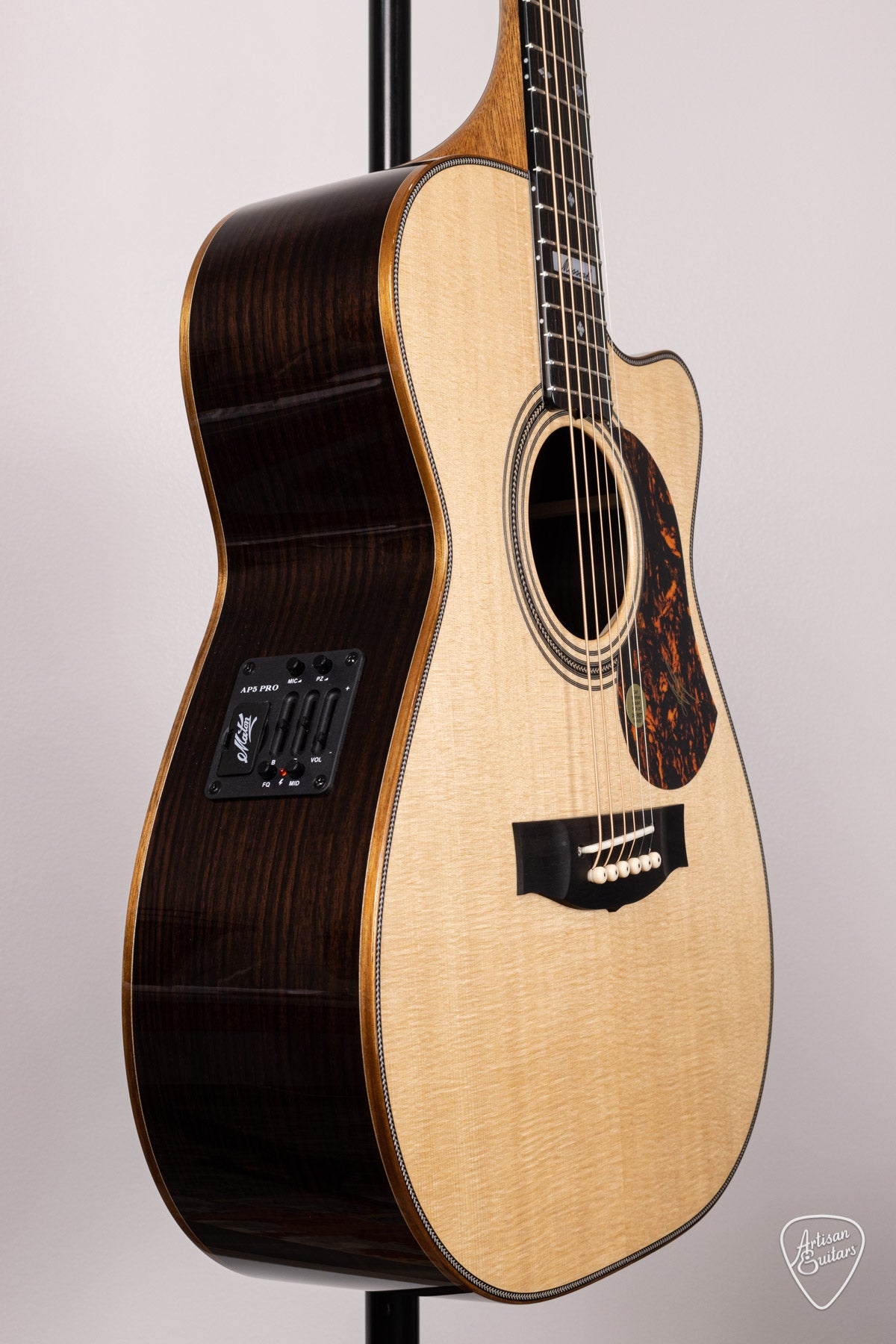 Maton Guitars EM100C-808 Messiah Cutaway - 16552