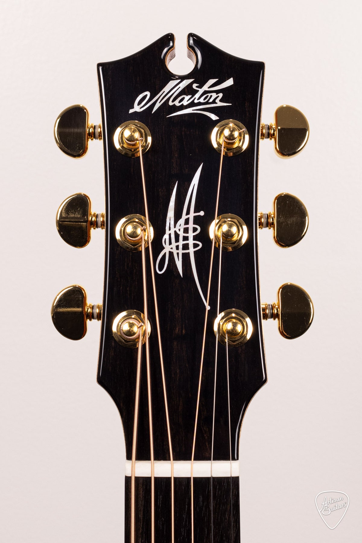 Maton Guitars EM100C Messiah Dreadnought Cutaway - 16762