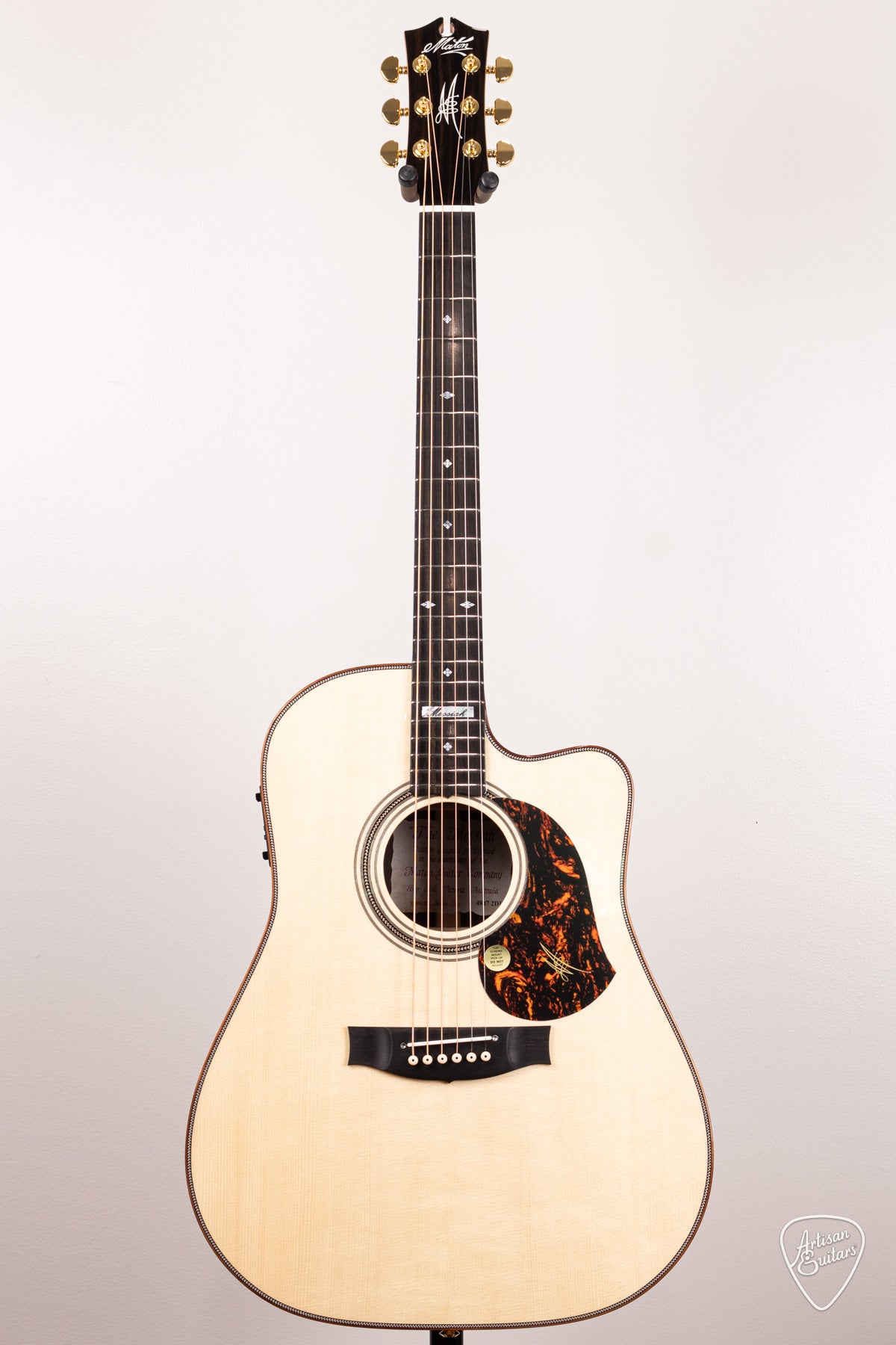 Maton Guitars EM100C Messiah Dreadnought Cutaway - 16761