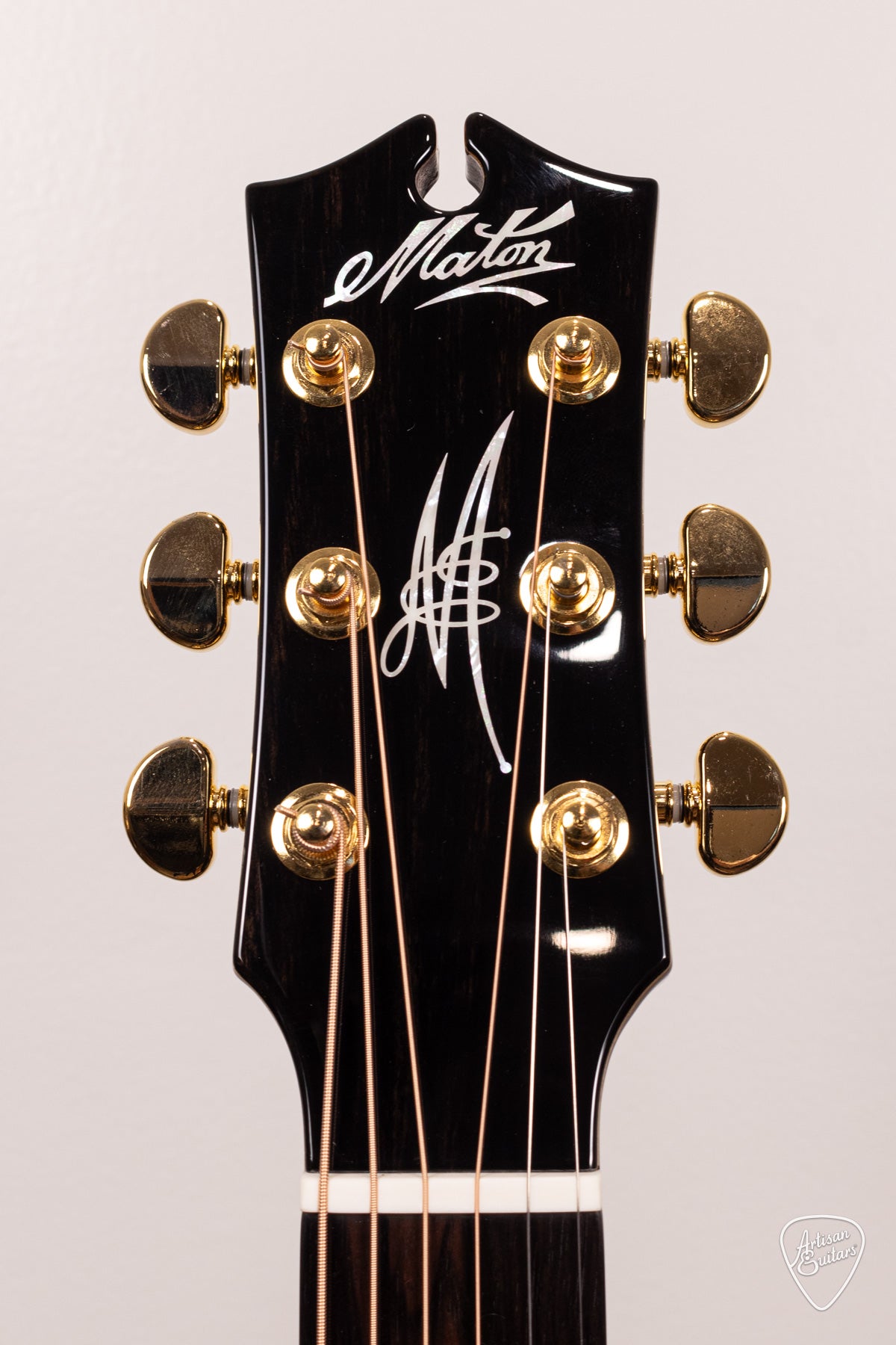 Maton Guitars EM100C Messiah Dreadnought Cutaway - 16864