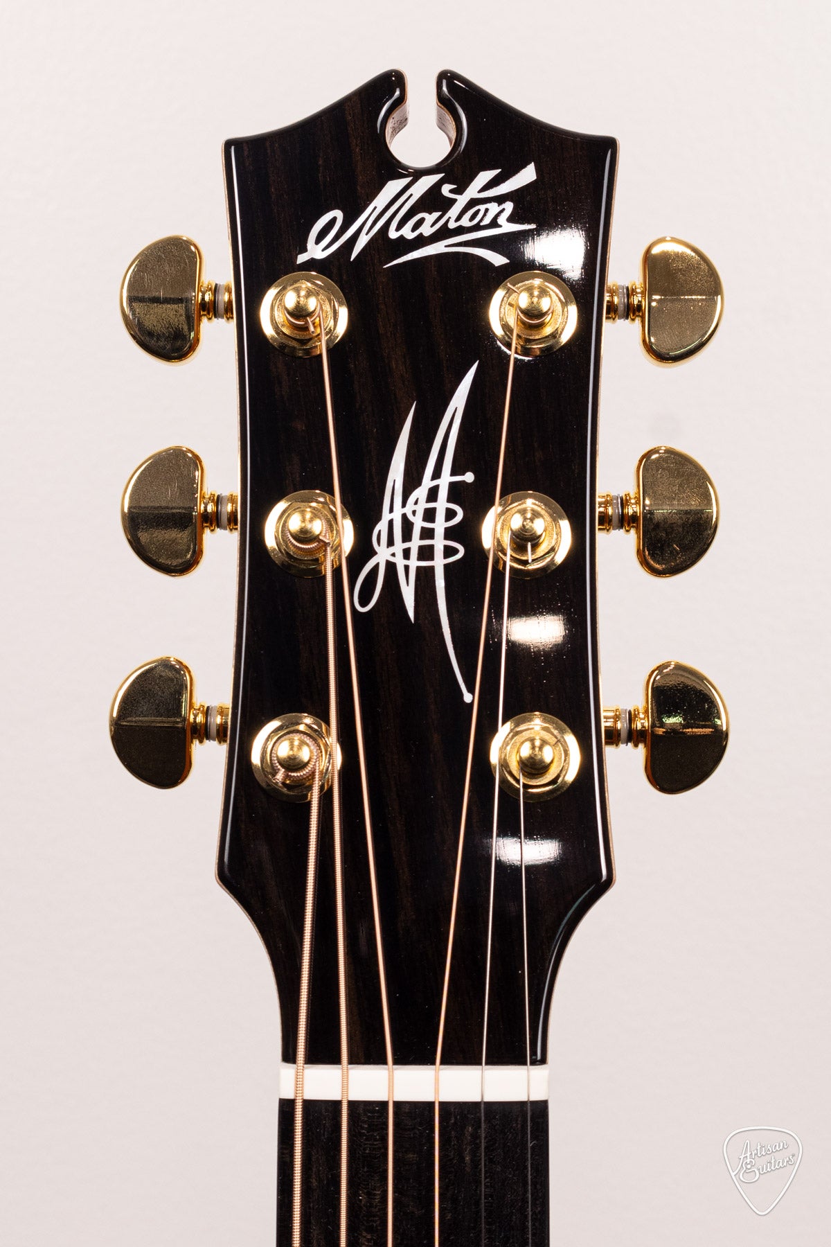 Maton Guitars EM100C-808 Messiah Cutaway - 16795