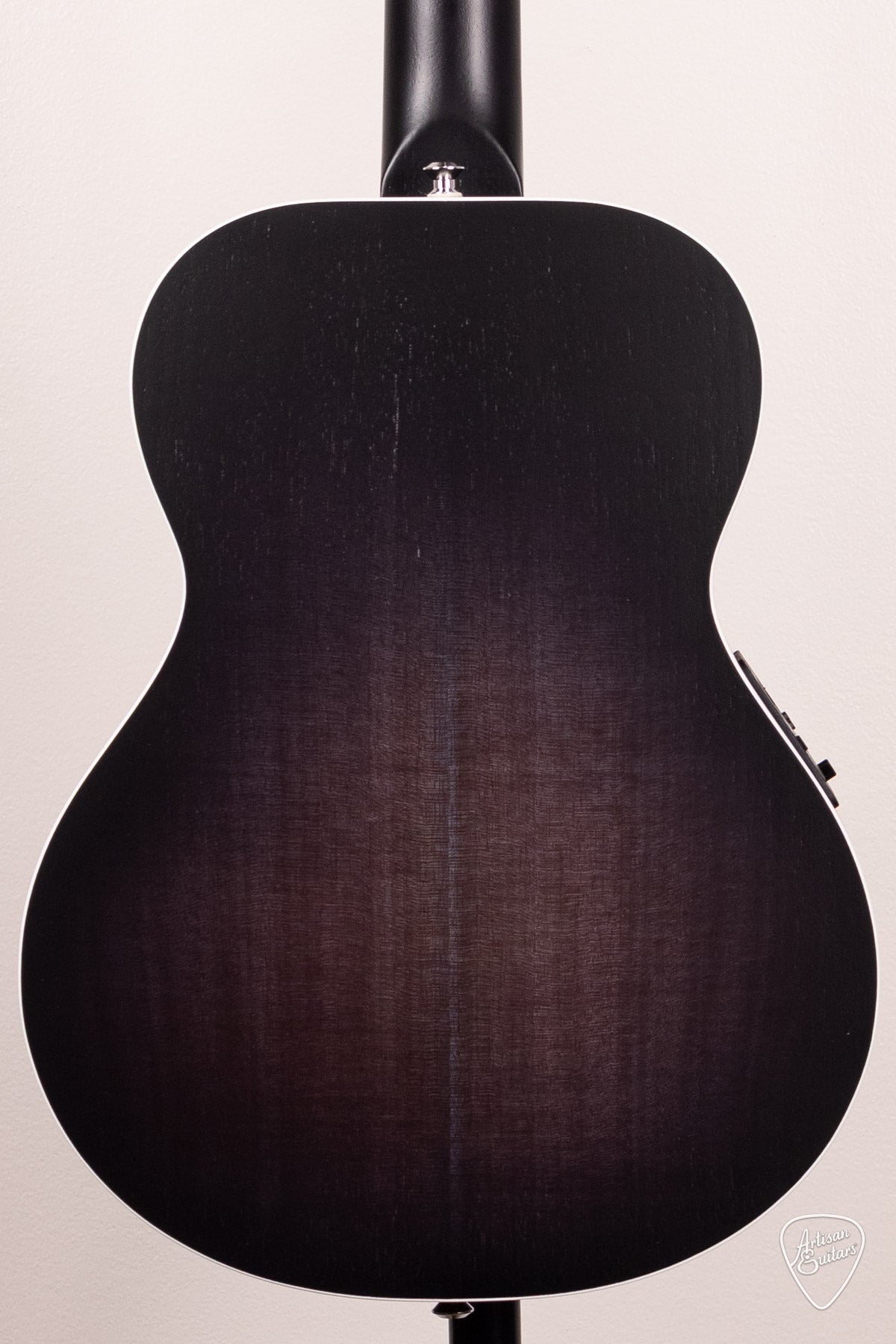 Maton Guitars Ghost Black EM6 Mini - 16808