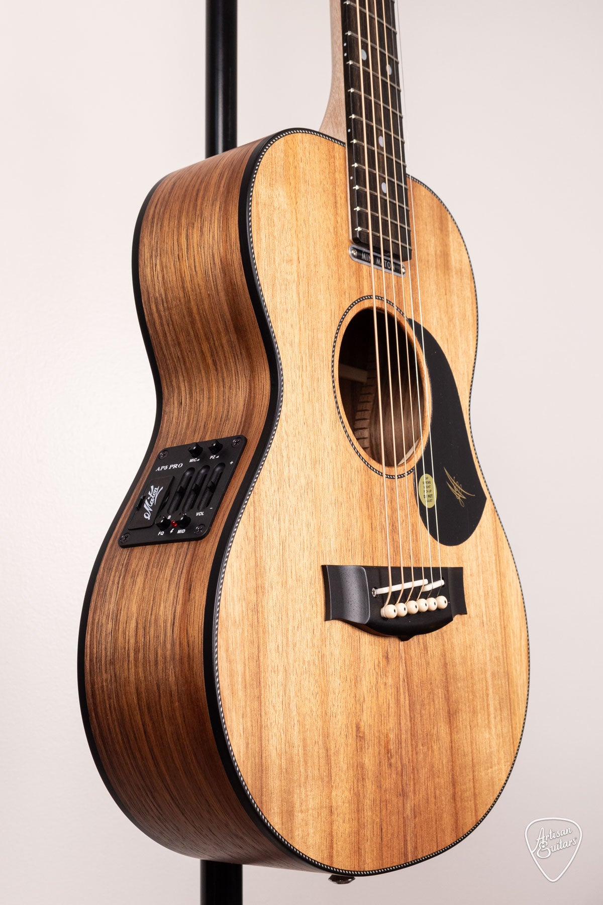 Maton Guitars EMBW-6 All Blackwood Mini - 16750