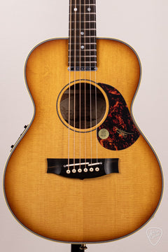 t*4様 MATON EMD6 (Mini Maton Diesel Speci Maton Guitars EMD6 Diesel Mini - 16713 - Artisan Guitars