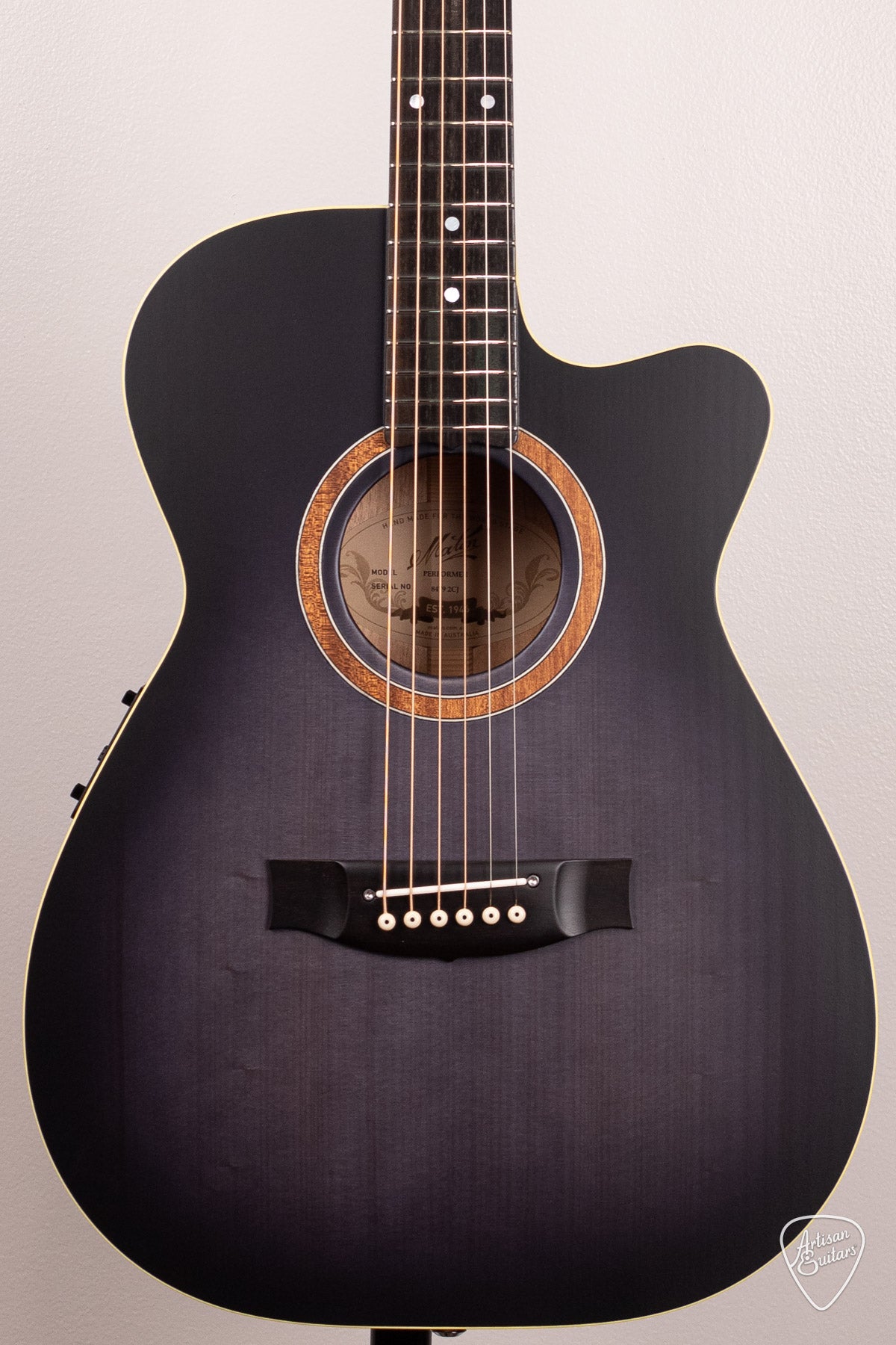 Maton Guitars EBG-808C Performer - 16730