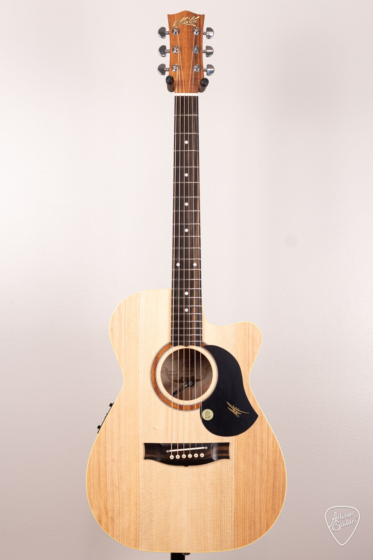 Maton Guitars Performer EBG-808C - 16594