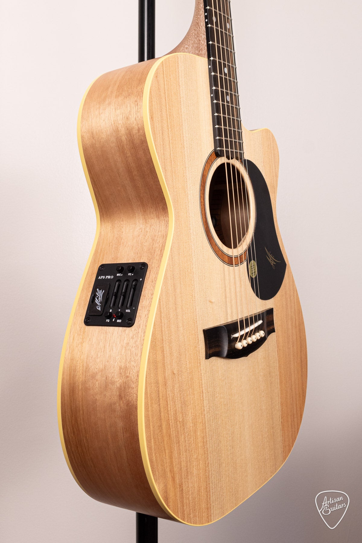 Maton Guitars Performer EBG-808C - 16594
