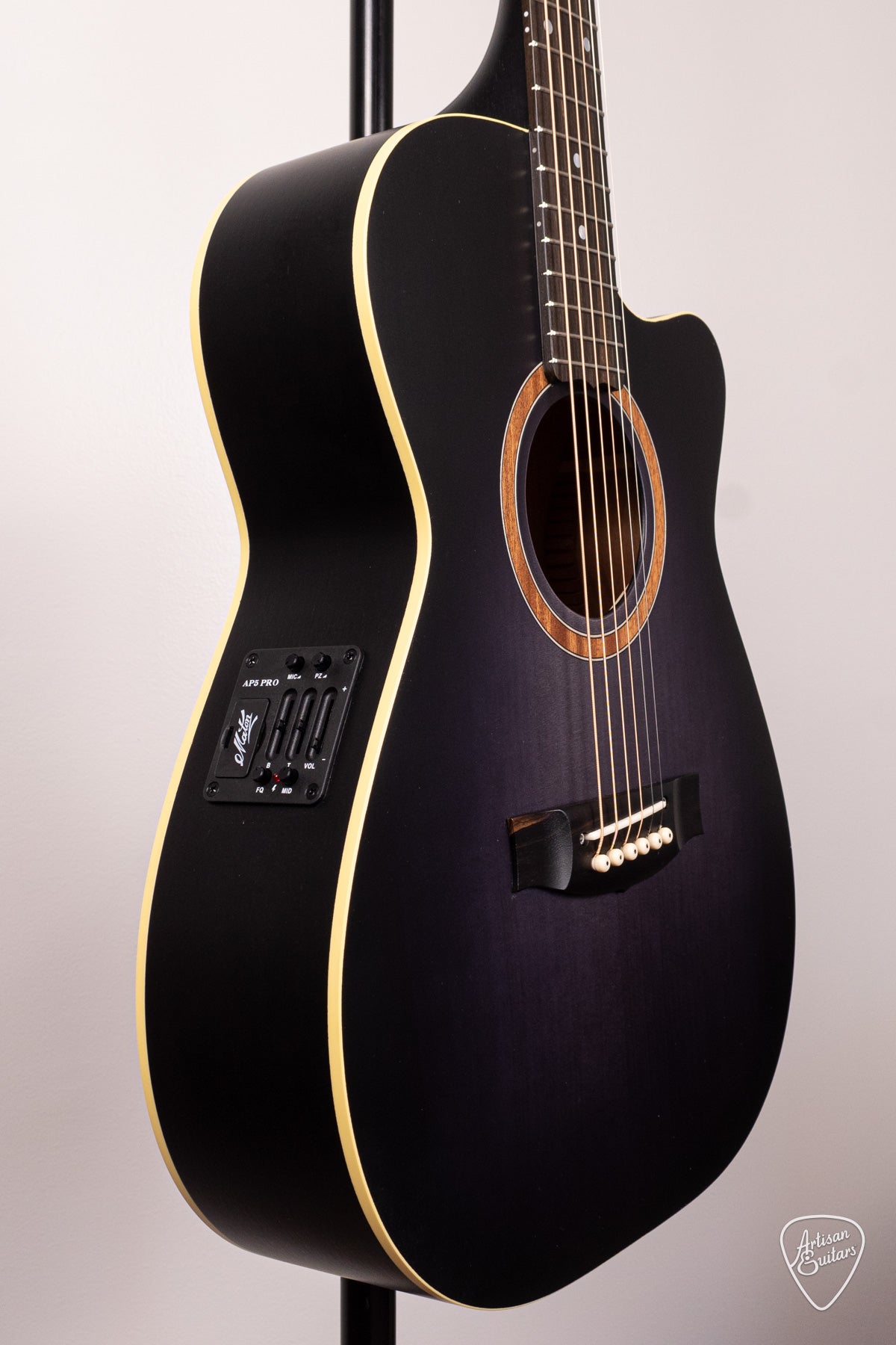 Maton Guitars EBG-808C Performer - 16715